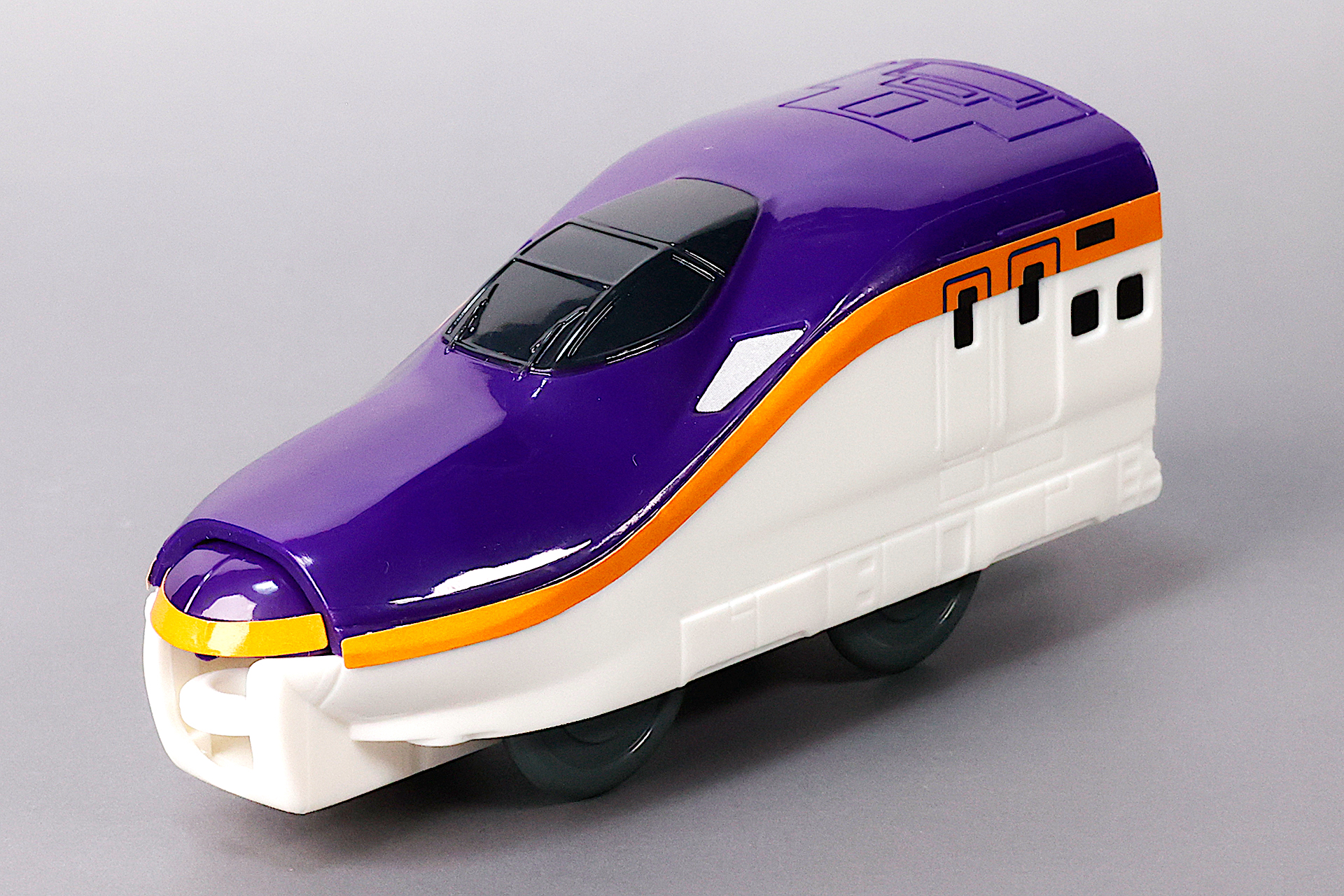 上部はおしどりパープルでカラーリングされている