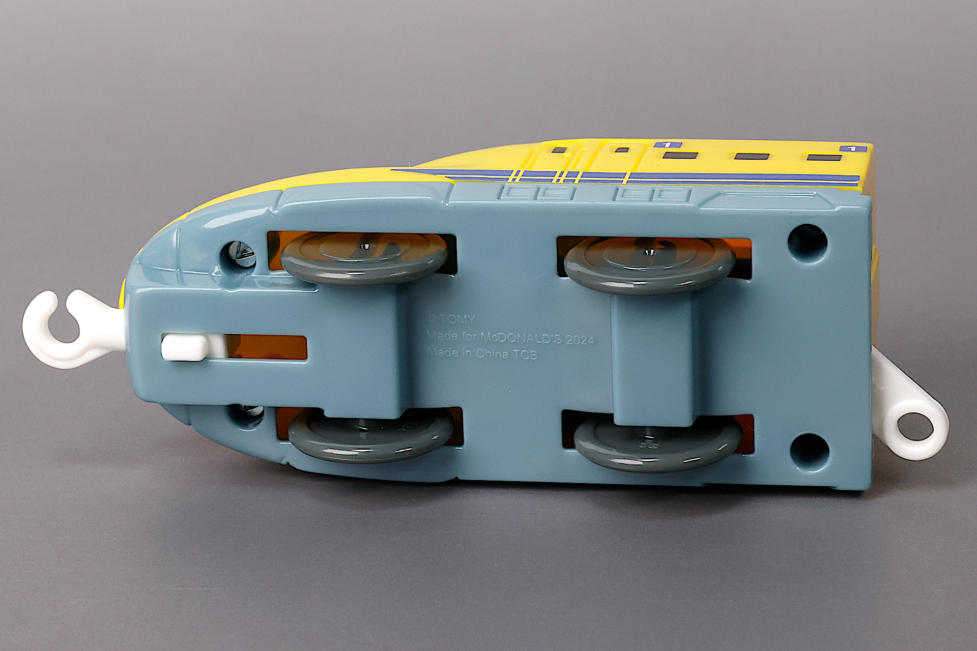 レバーを動かすと連結器が出てくる