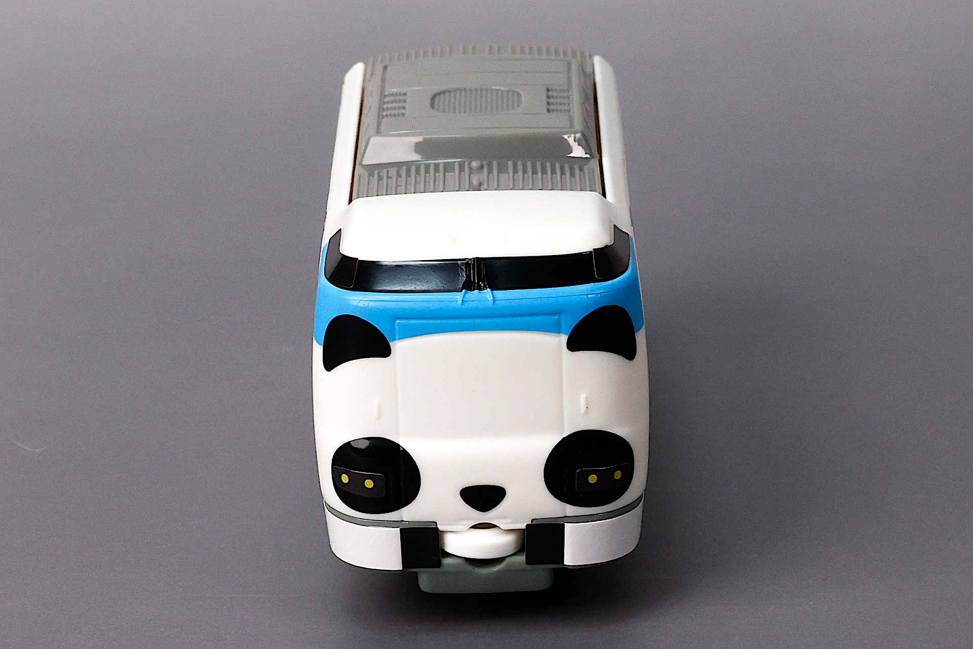 パンダの顔が最大の特徴だ