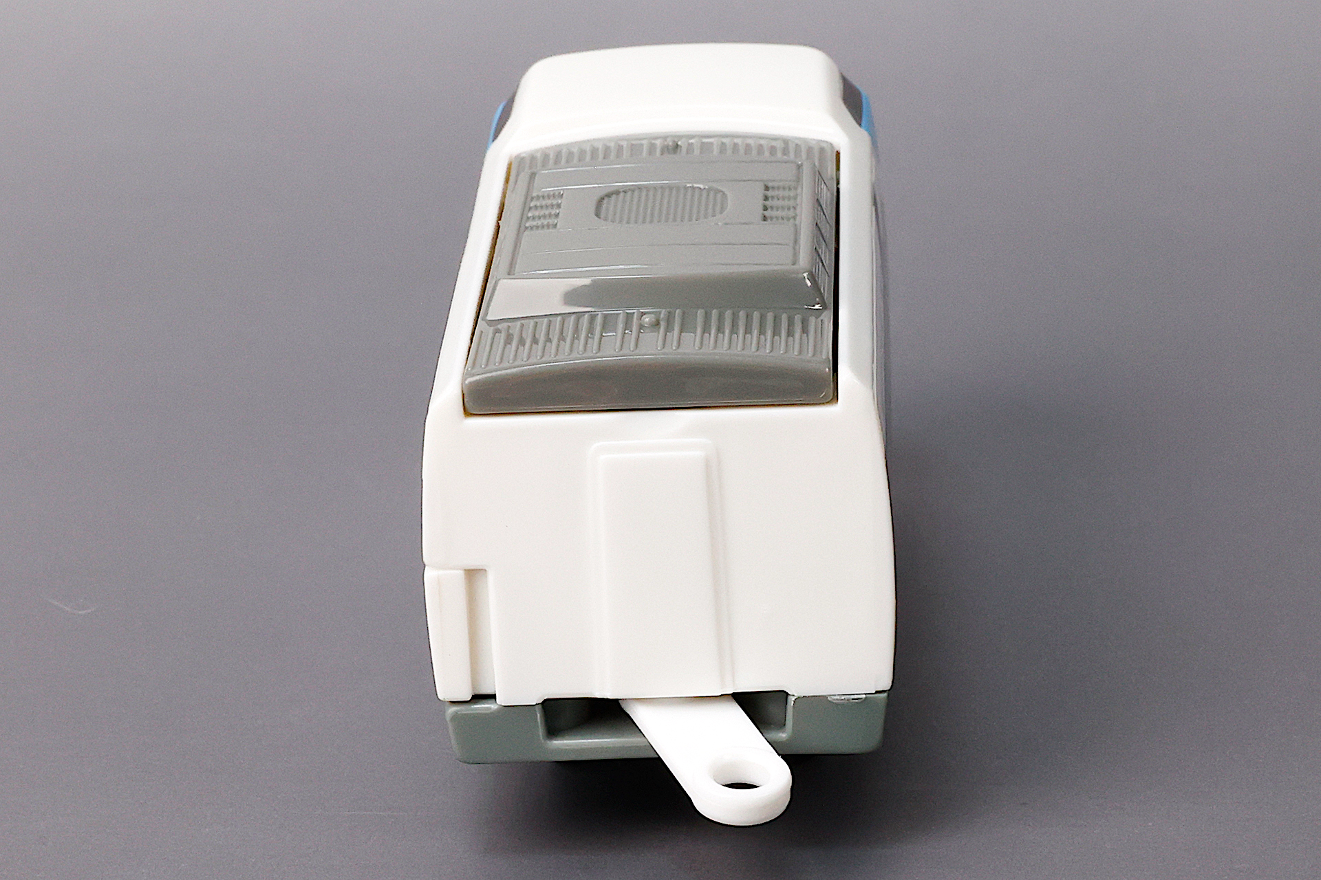 屋根が閉じた状態。ボタンの位置もわかりやすい