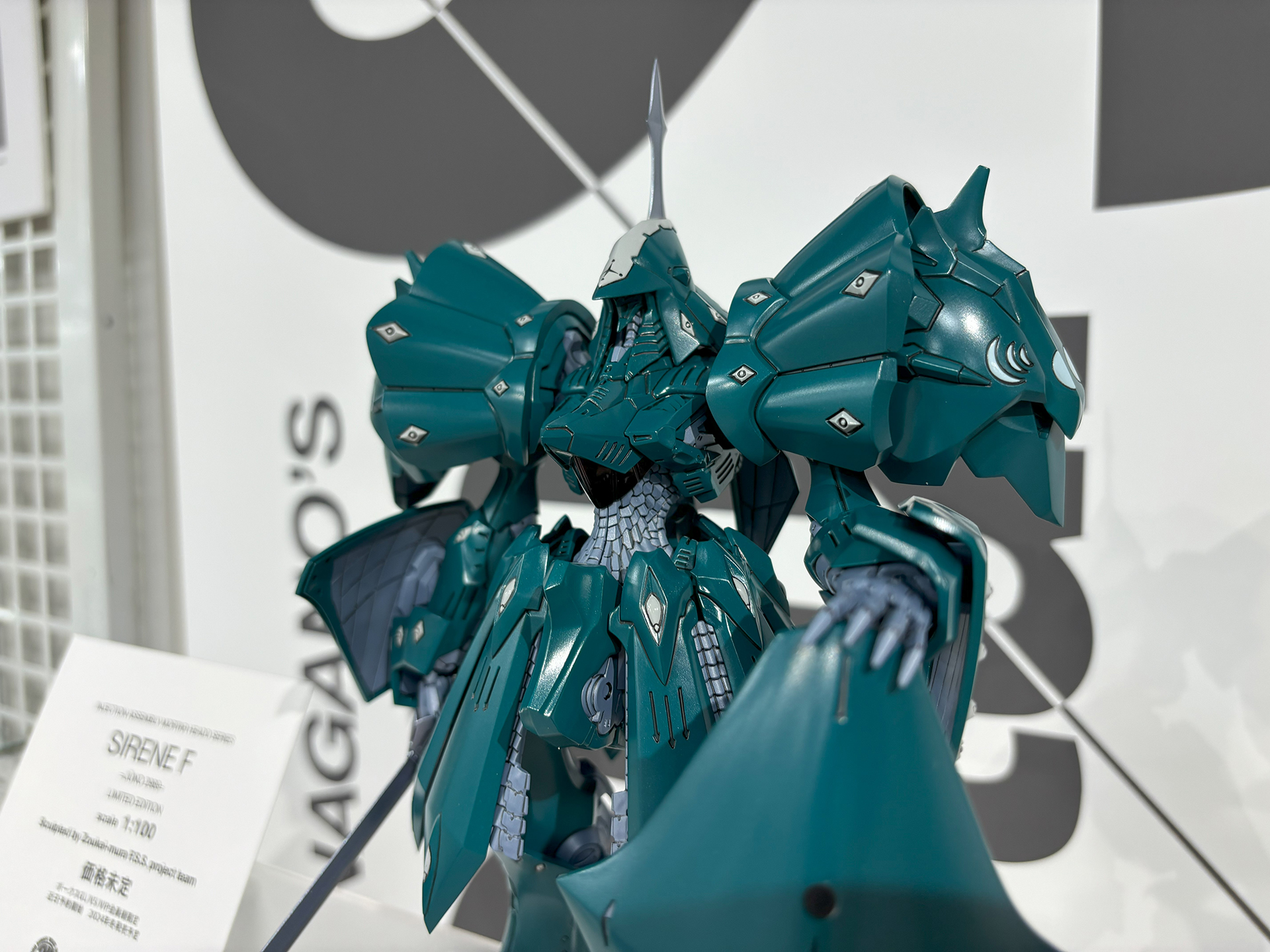 原作ファンにとってはラルゴ機は特に特別な機体と言える