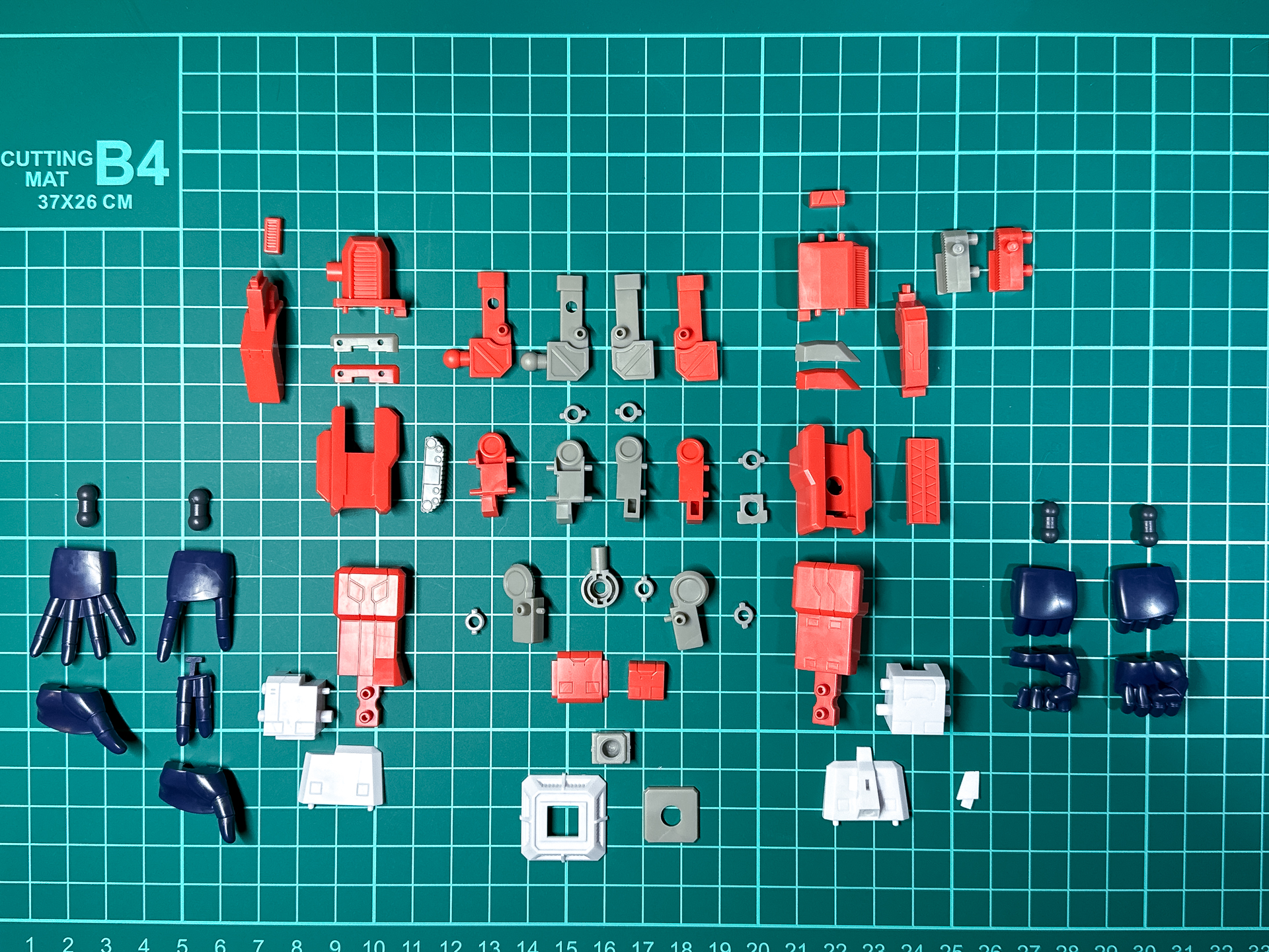 パーツ状態での腕部パーツ。全59パーツにて構成されています