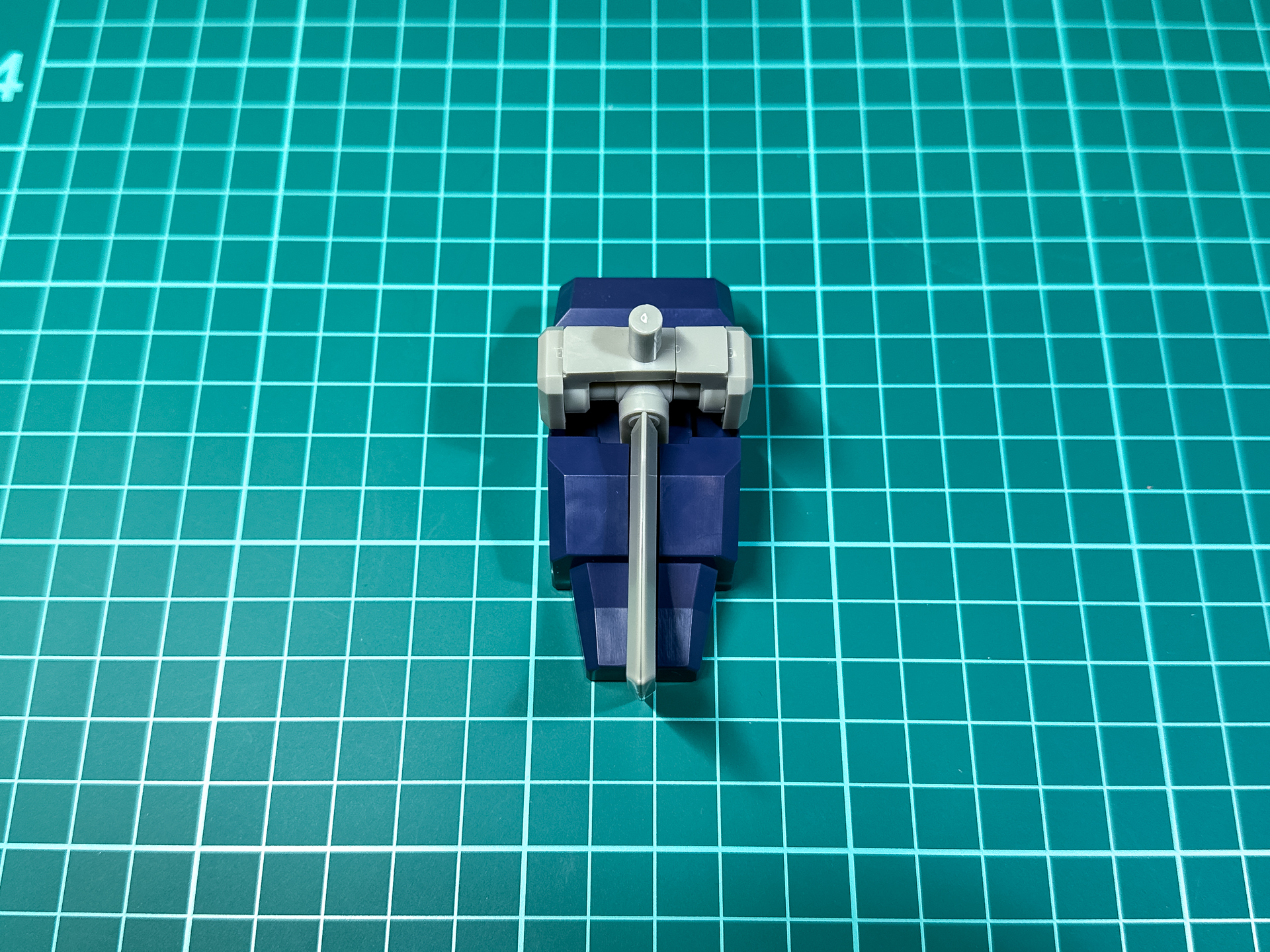 つま先部は左右分割のため、中央に合わせ目が発生してしまいます。