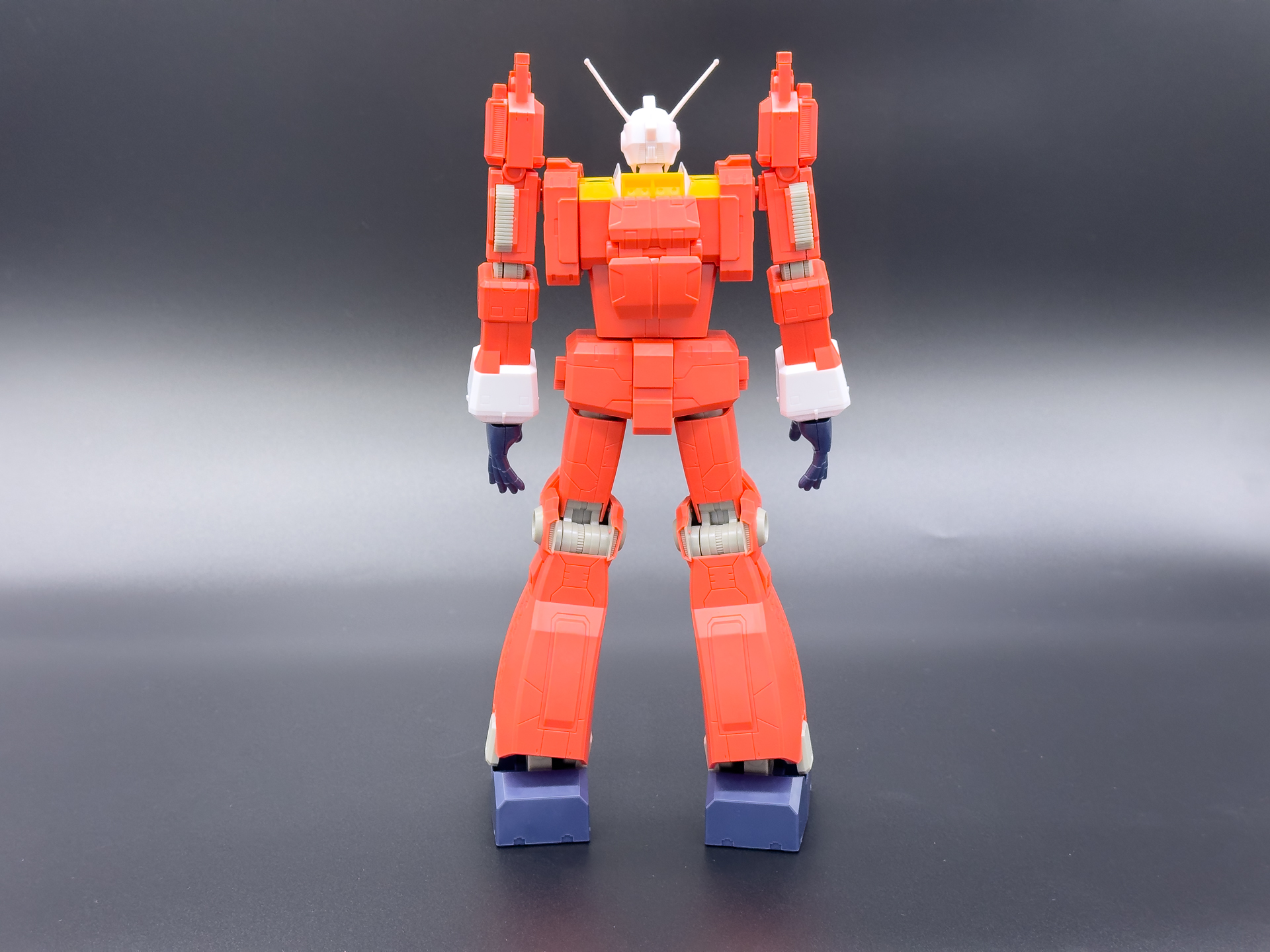 現代的なアレンジの利いたプロポーションとなっています。