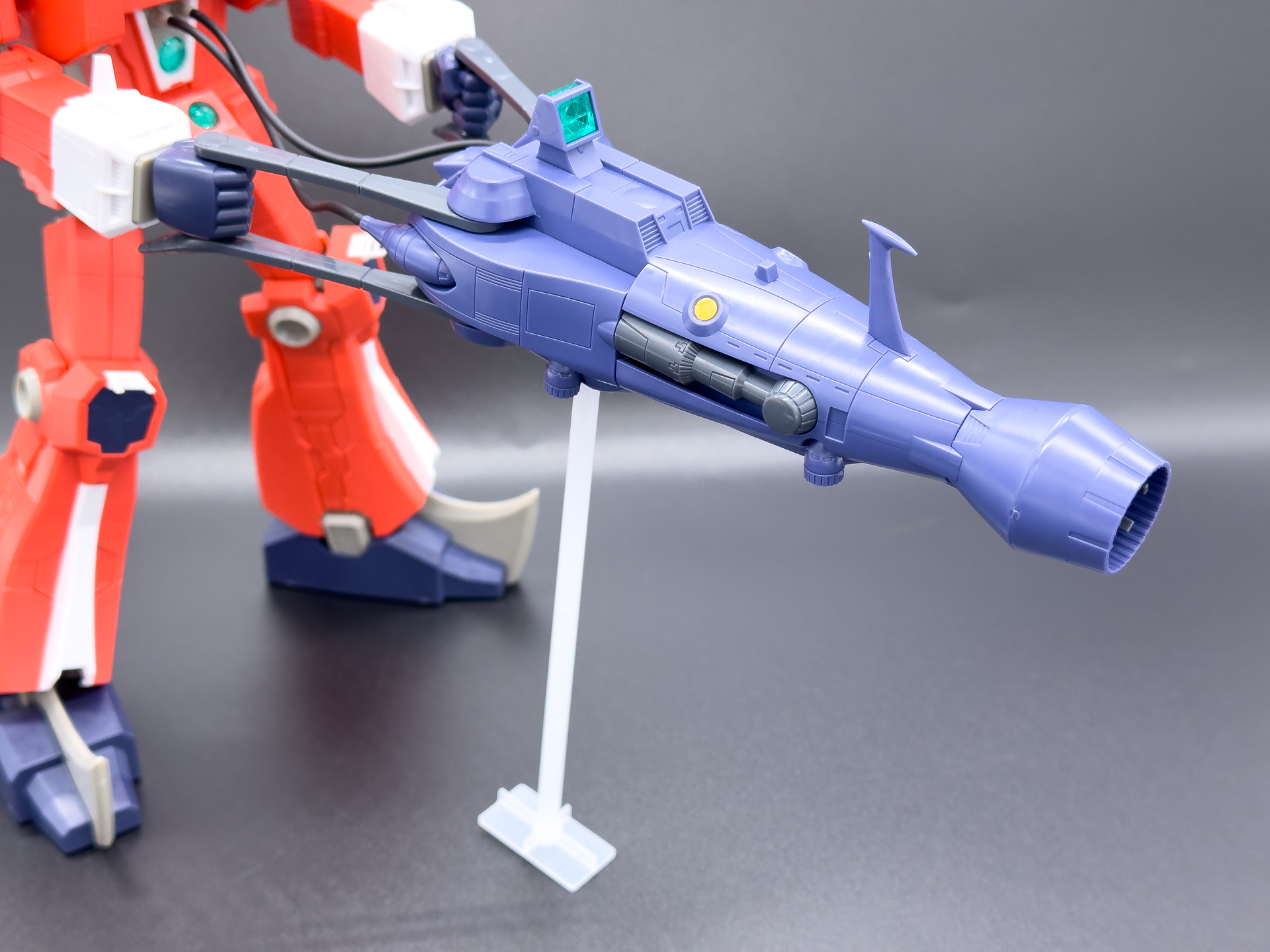 波動ガン自体の造形も細かい箇所まで色分けがされています。