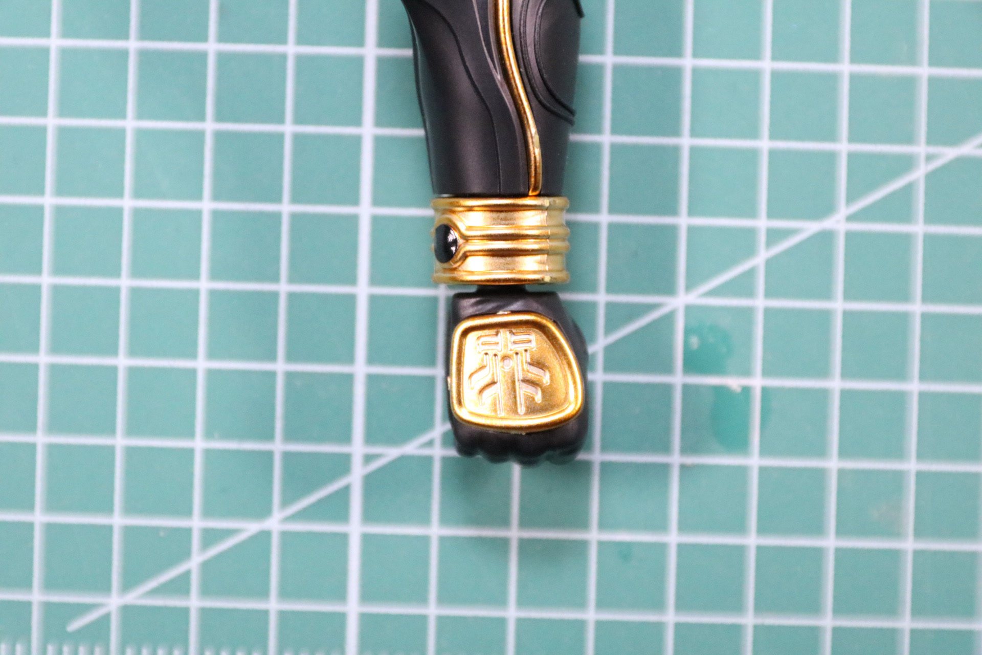 手甲部分もシールで色分け