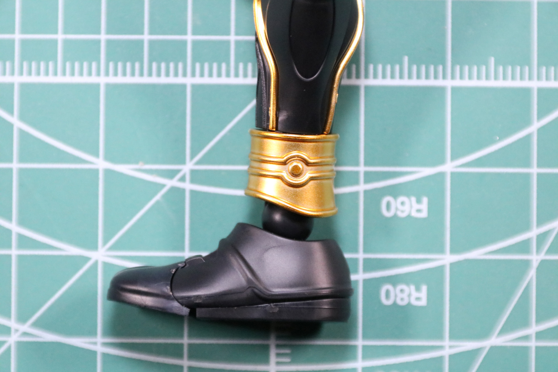 足首部分はシールで色分け