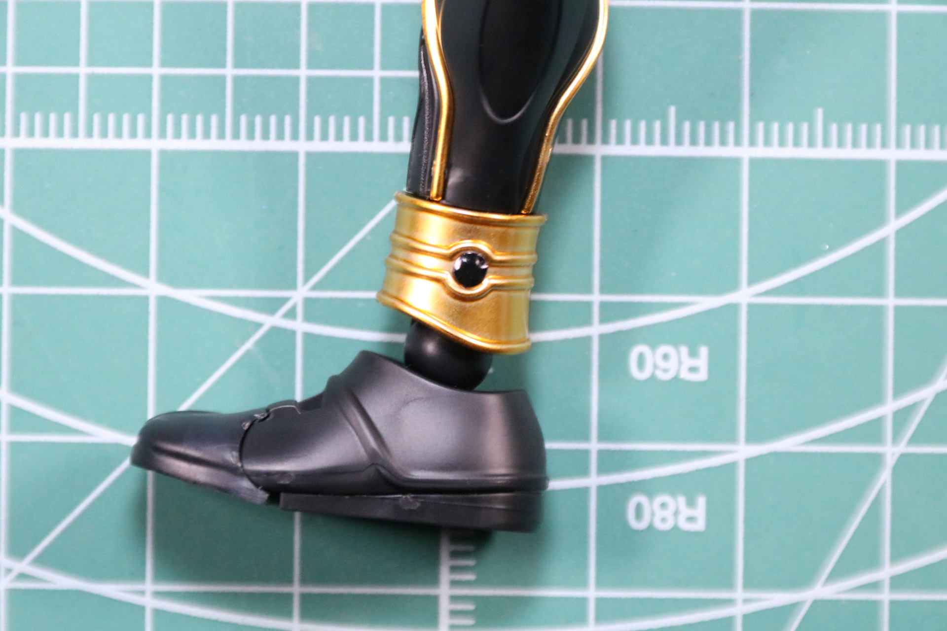 足首部分はシールで色分け