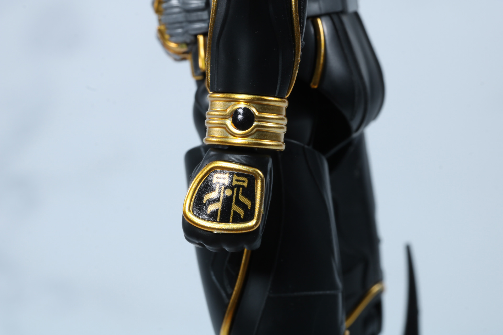 手甲部には古代文字