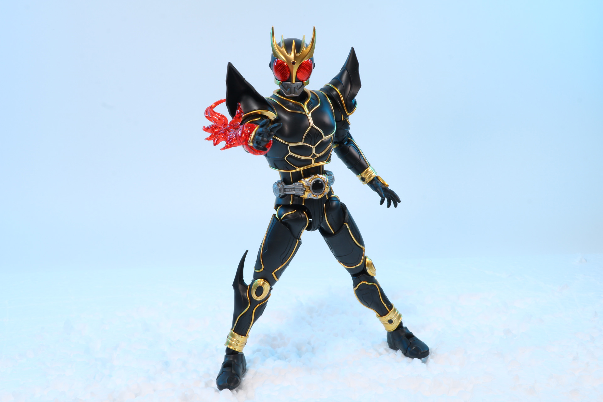 超自然発火能力を仕掛けながら間合いを詰めていく