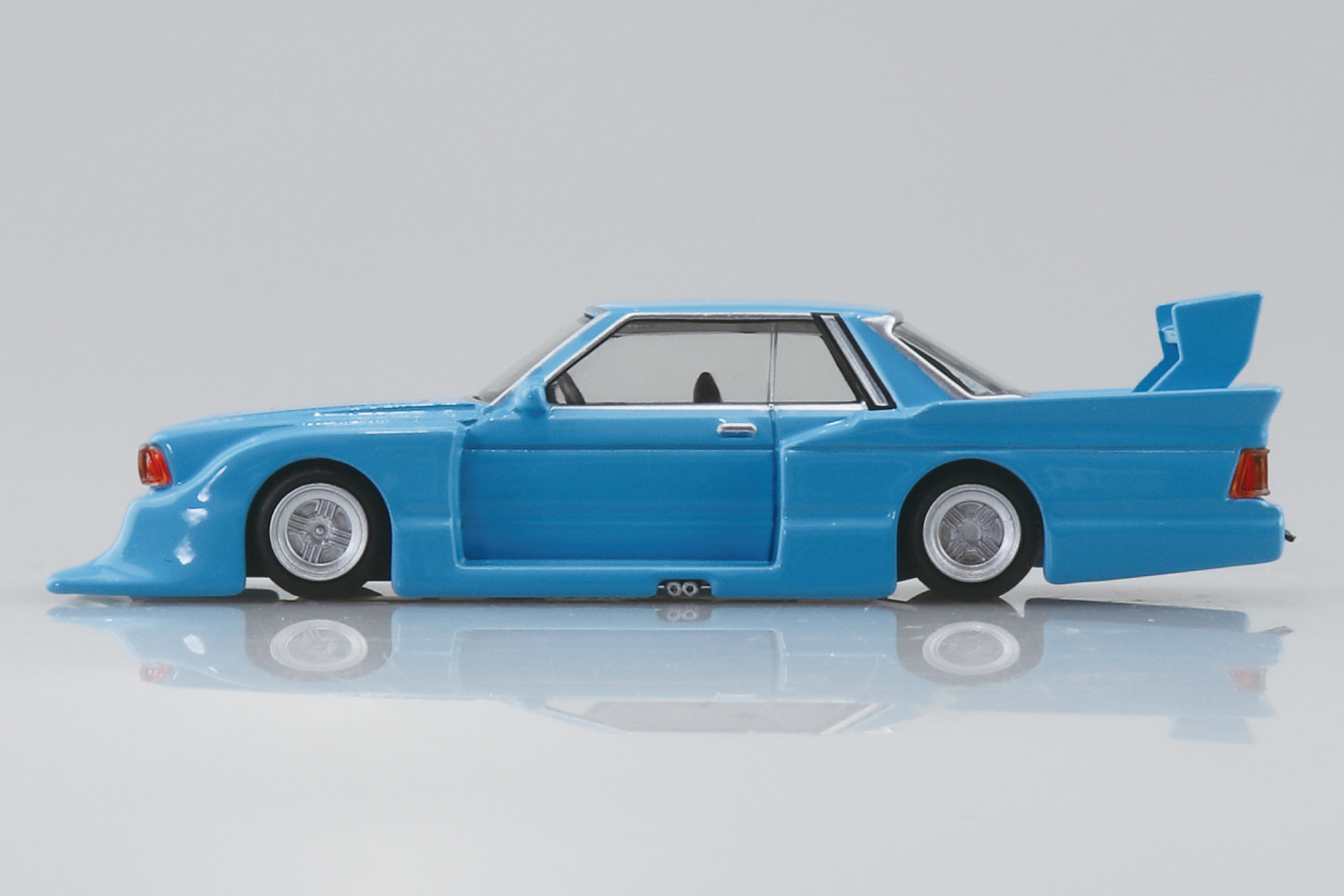 910ブルーバード 1983年式（KY910）