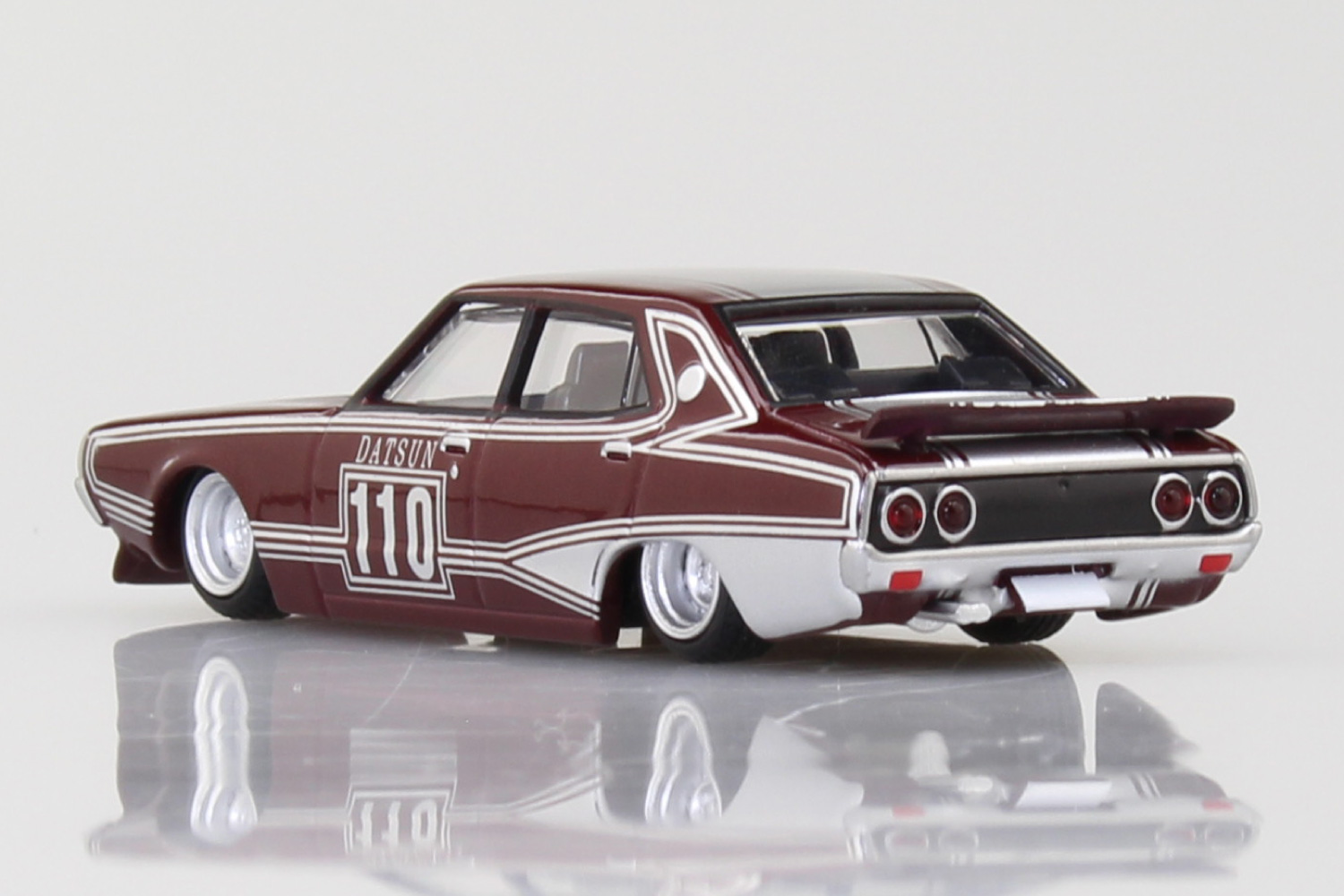 限定レーシングカラー仕様 ケンメリ4Dr SP 1972年式（C110）