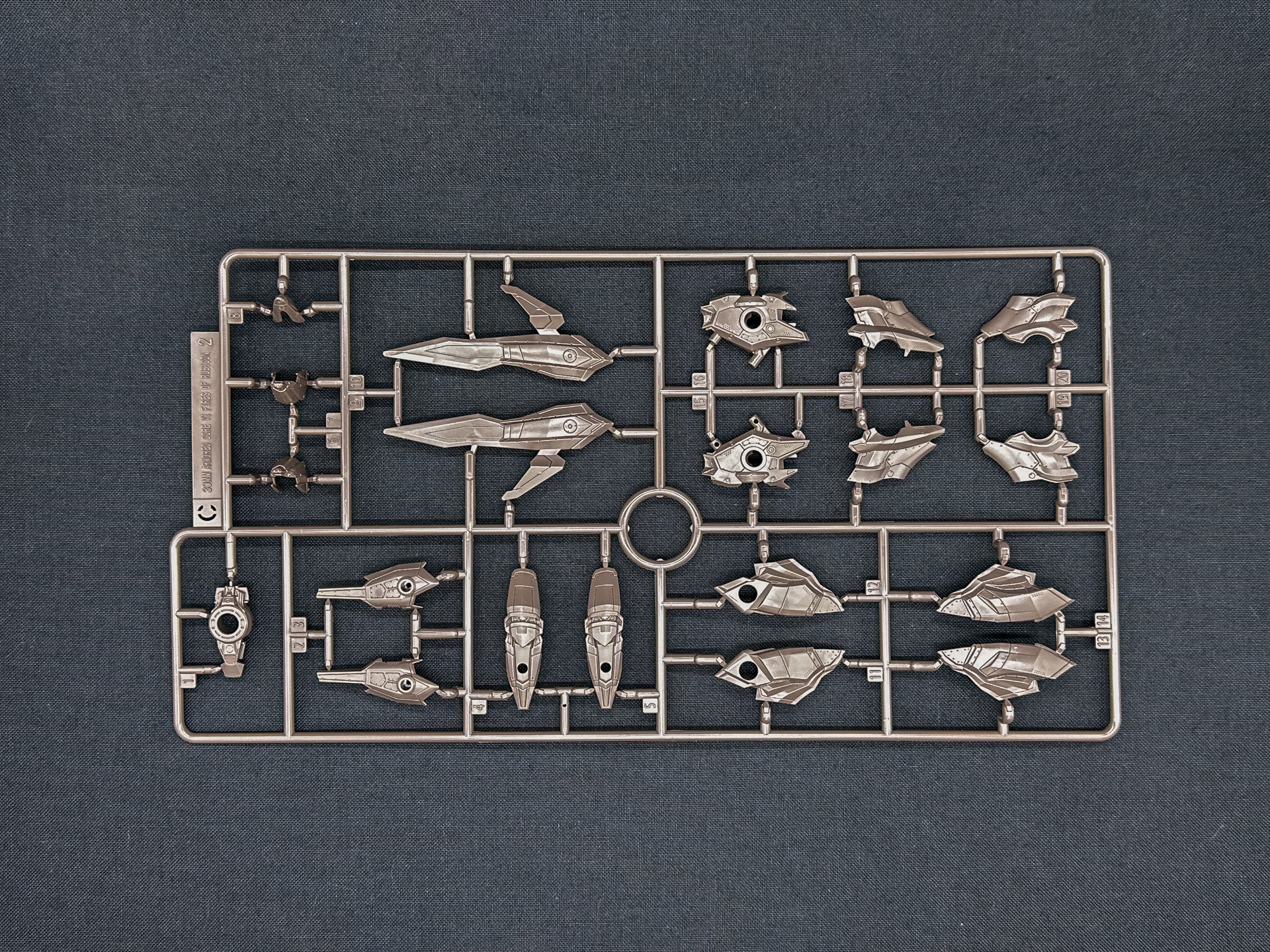 スティールヘイズ本体を構成するランナー。Aランナーは同一形状のものが2枚付属します。パーツ素材は全てPS樹脂にて成型されています。