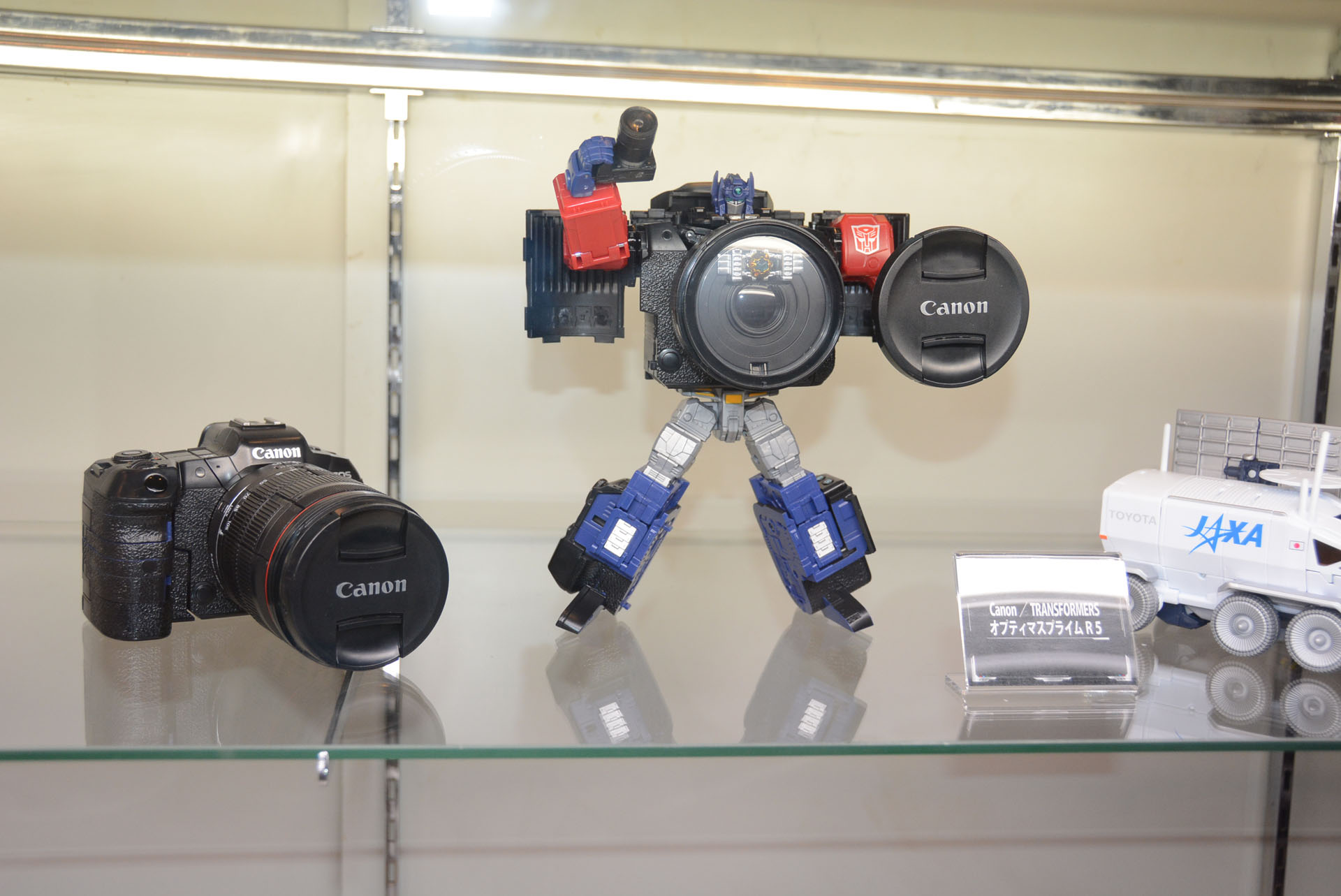 様々な時代のコラボ商品