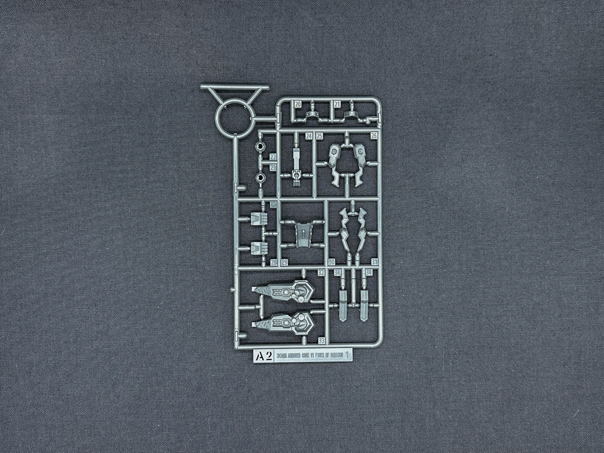 「ナイトフォール」本体を構成するランナー。パーツ素材は全てPS樹脂にて成型されています。