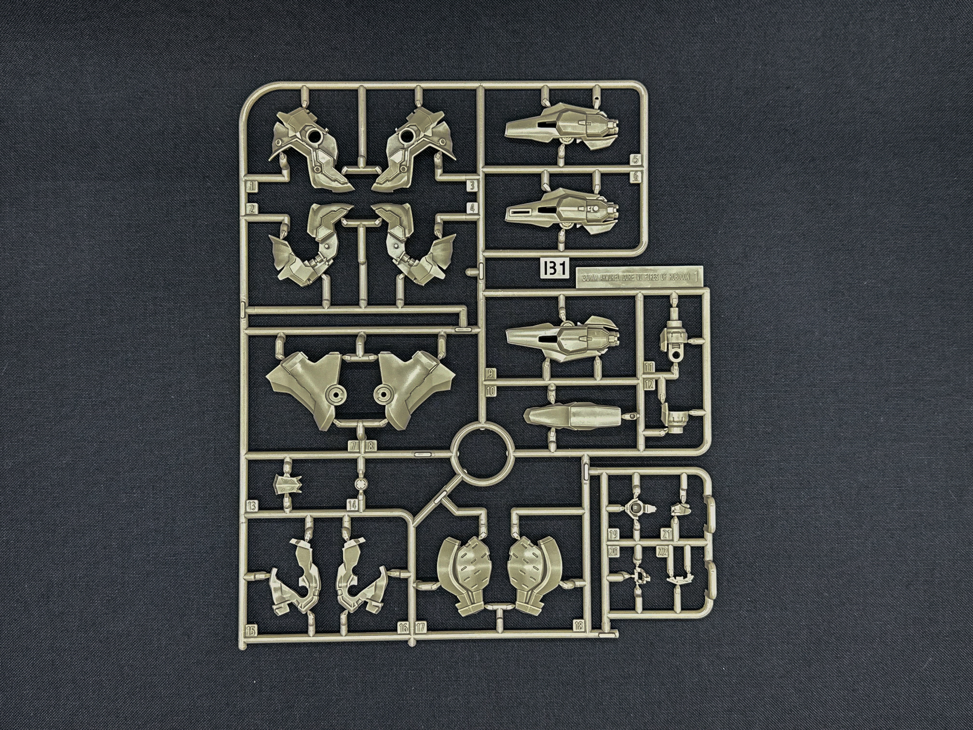 「ナイトフォール」本体を構成するランナー。パーツ素材は全てPS樹脂にて成型されています。