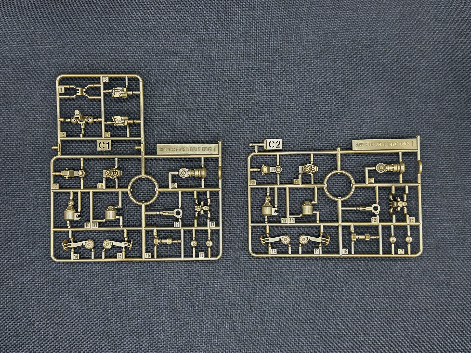 「ナイトフォール」本体を構成するランナー。パーツ素材は全てPS樹脂にて成型されています。