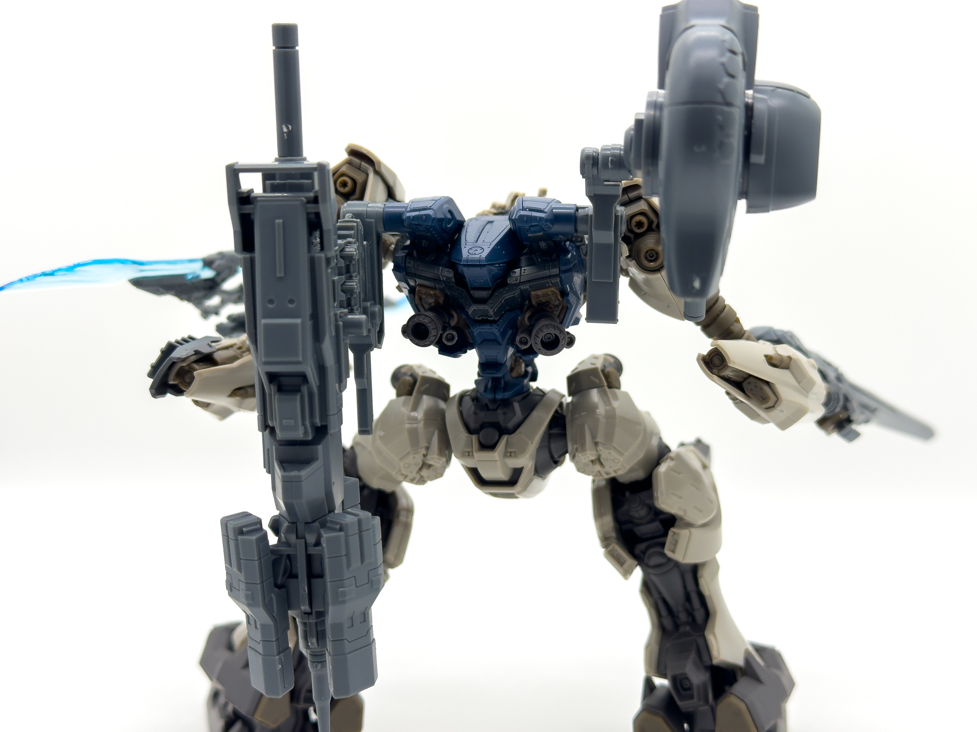 ブースタもゲーム中のパーツを再現しているのでこだわりの形状に変更することが可能です。