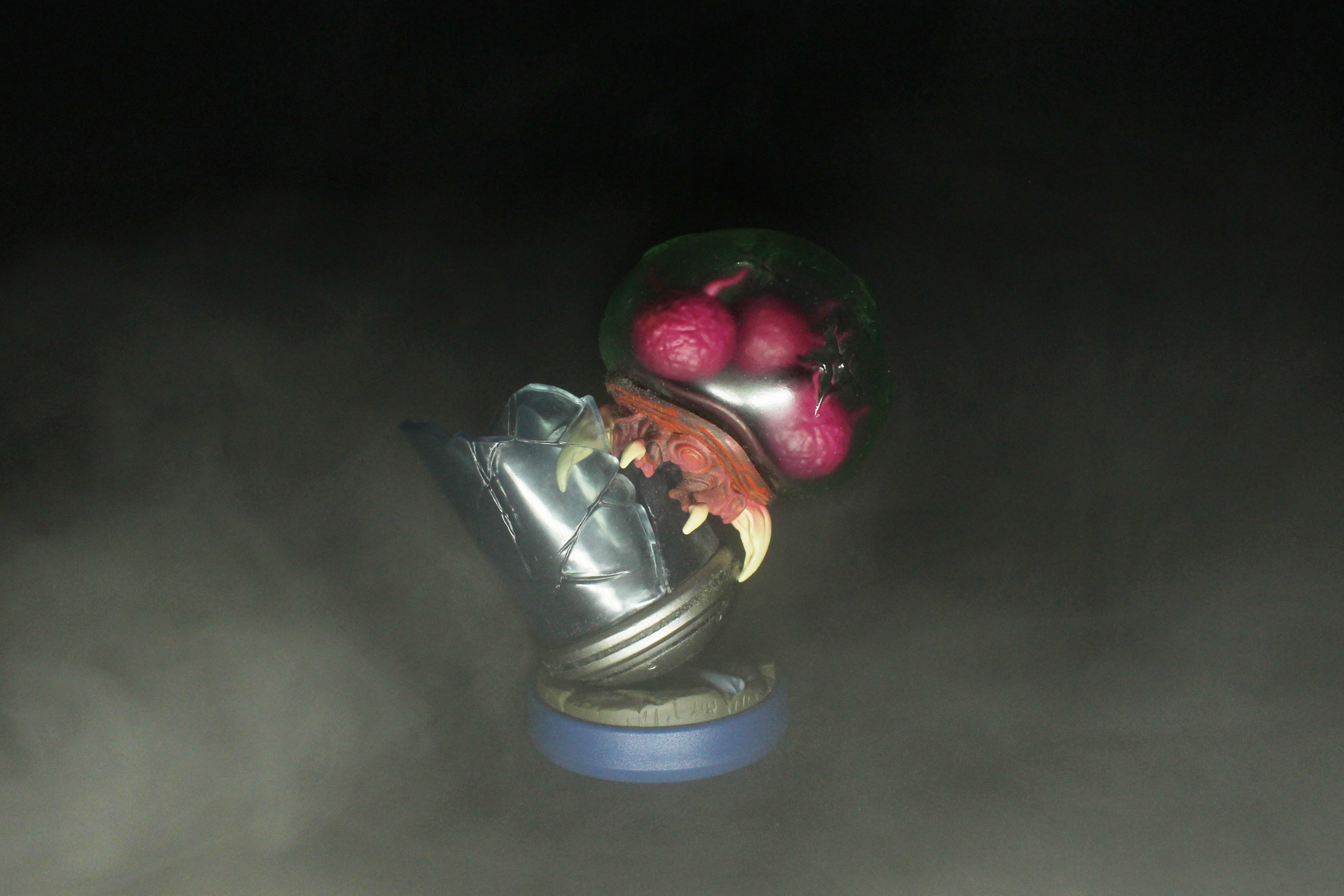 ヴィネットやテラリウムなど、背景のあるミニチュアは雰囲気が出る。