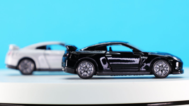 ヘッドライトにはクリアーパーツが使われています