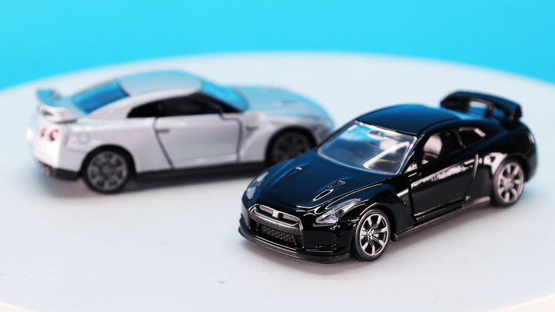 ヘッドライトにはクリアーパーツが使われています