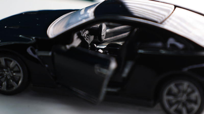 R35GT-R発表！日産ディーラーで初お披露目されたGT-Rは人気の的に