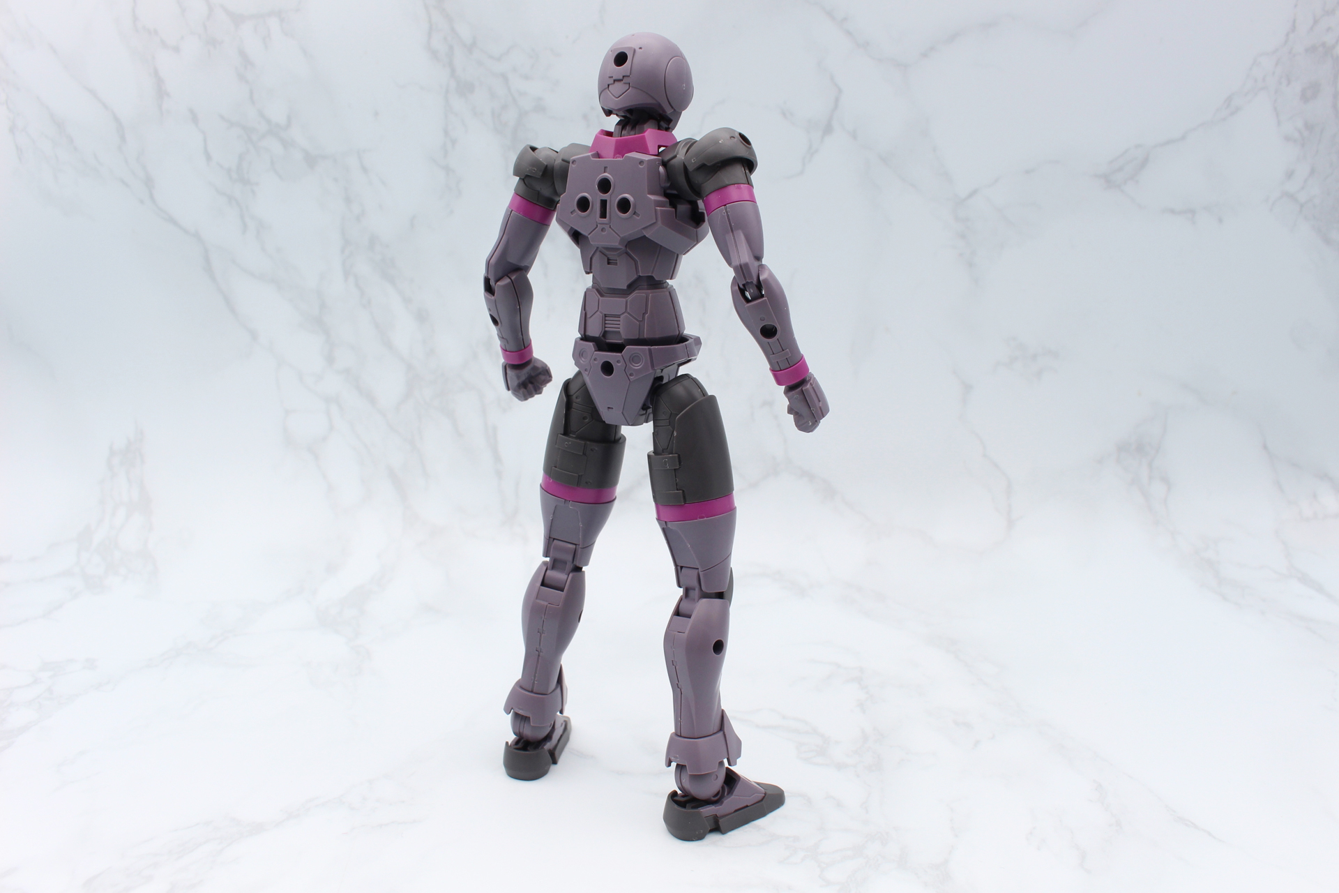 完成したパーツを取り付けてシルエット［素体］の完成