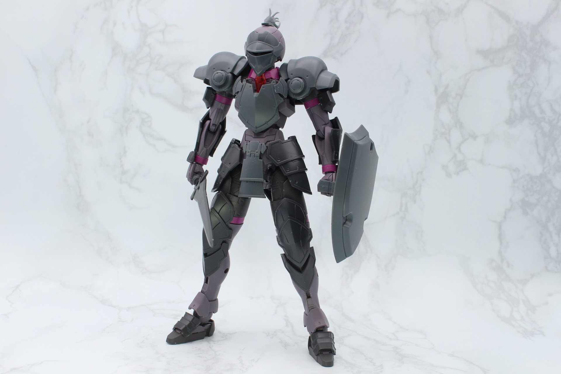 シンプルなデザインのアーマーを選択した状態