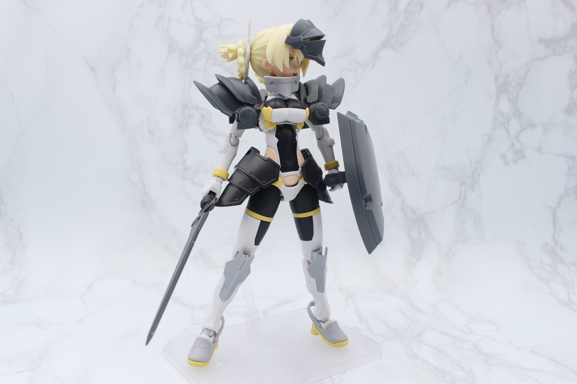 工夫次第でクラスアップアーマーなどのパーツも装着可能だ