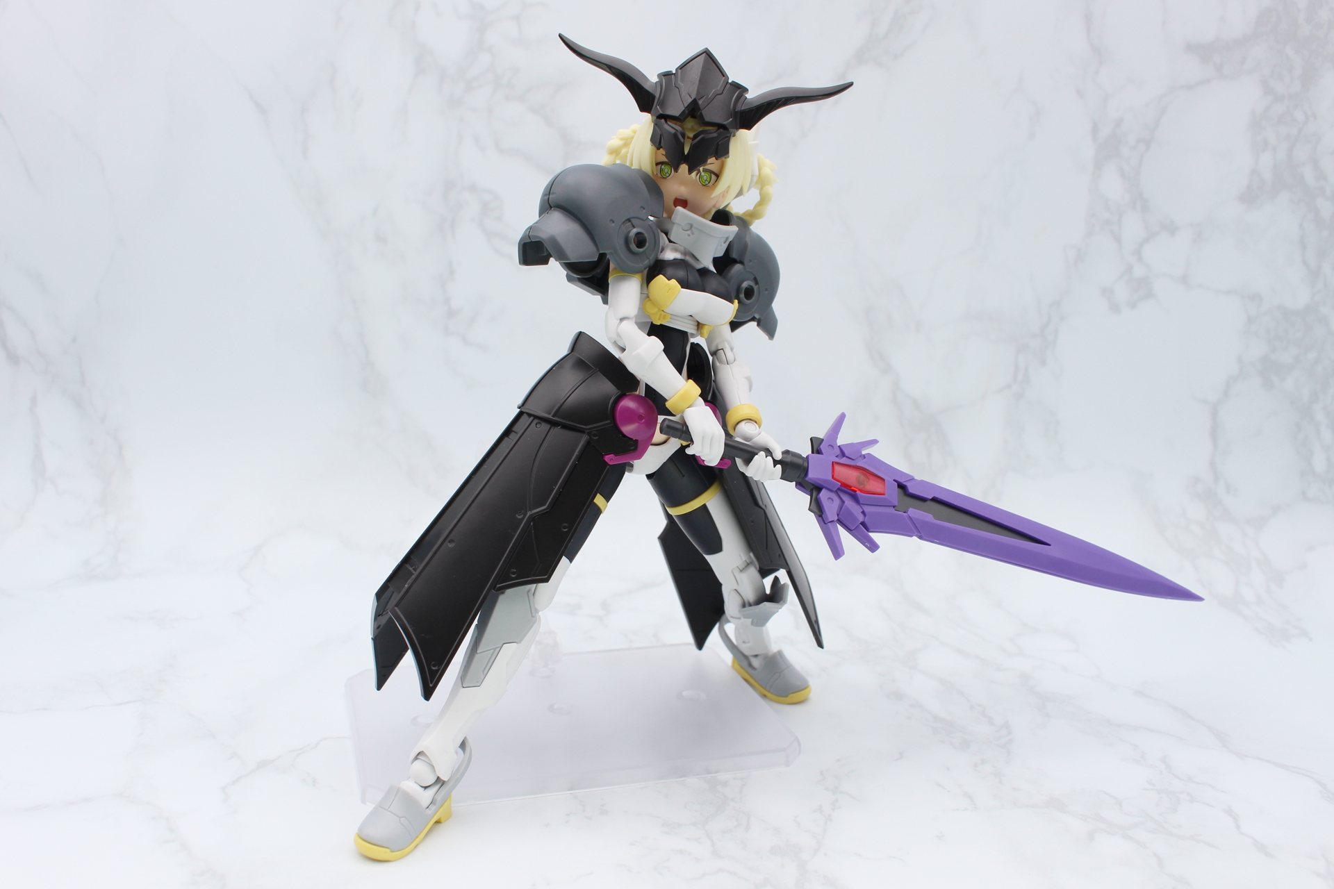 工夫次第でクラスアップアーマーなどのパーツも装着可能だ