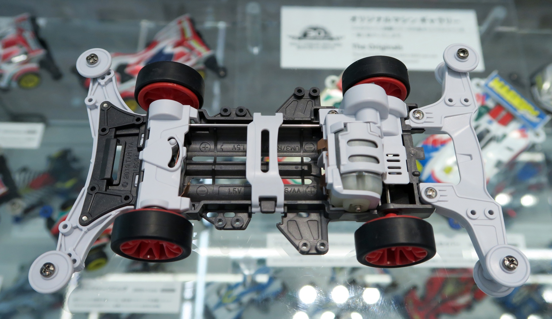 シャーシは軽量・小型でありながらカスタマイズ性も高いVZシャーシ