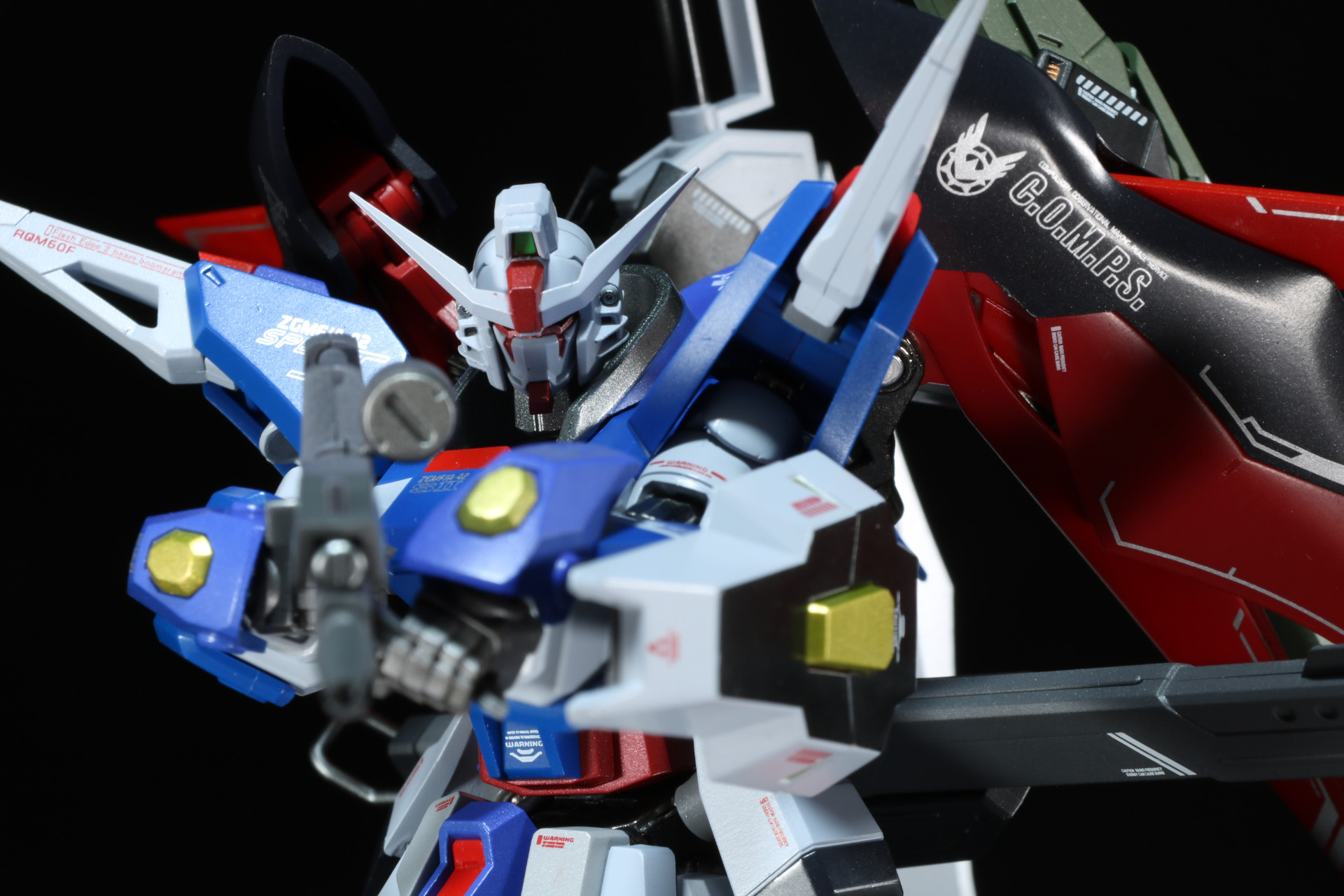 「ブラックナイトスコード」のフェムテク装甲に対応するために用意された「レールガン」