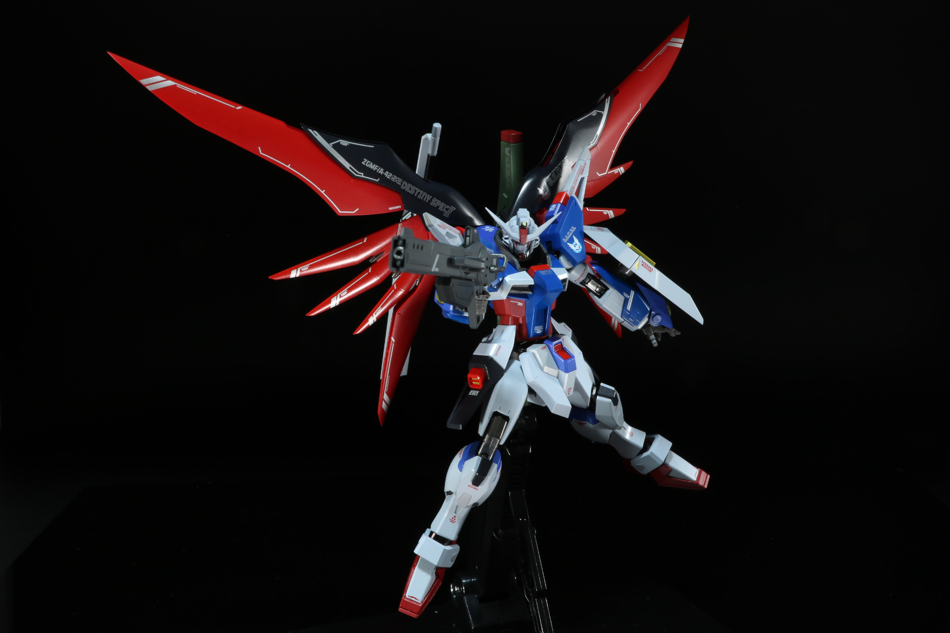 「ブラックナイトスコード」のフェムテク装甲に対応するために用意された「レールガン」