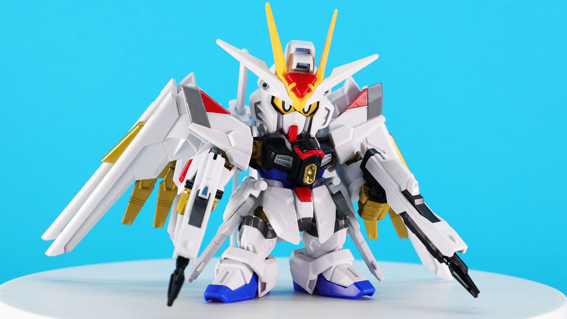 SDフレームによる愛らしいスタイルのマイティーストライクフリーダムガンダム