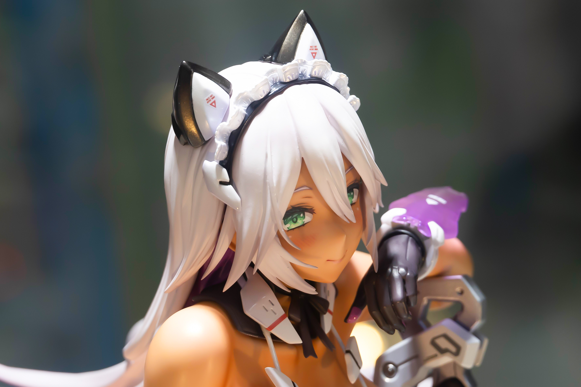 ネコミミ部分もデバイスのように見える