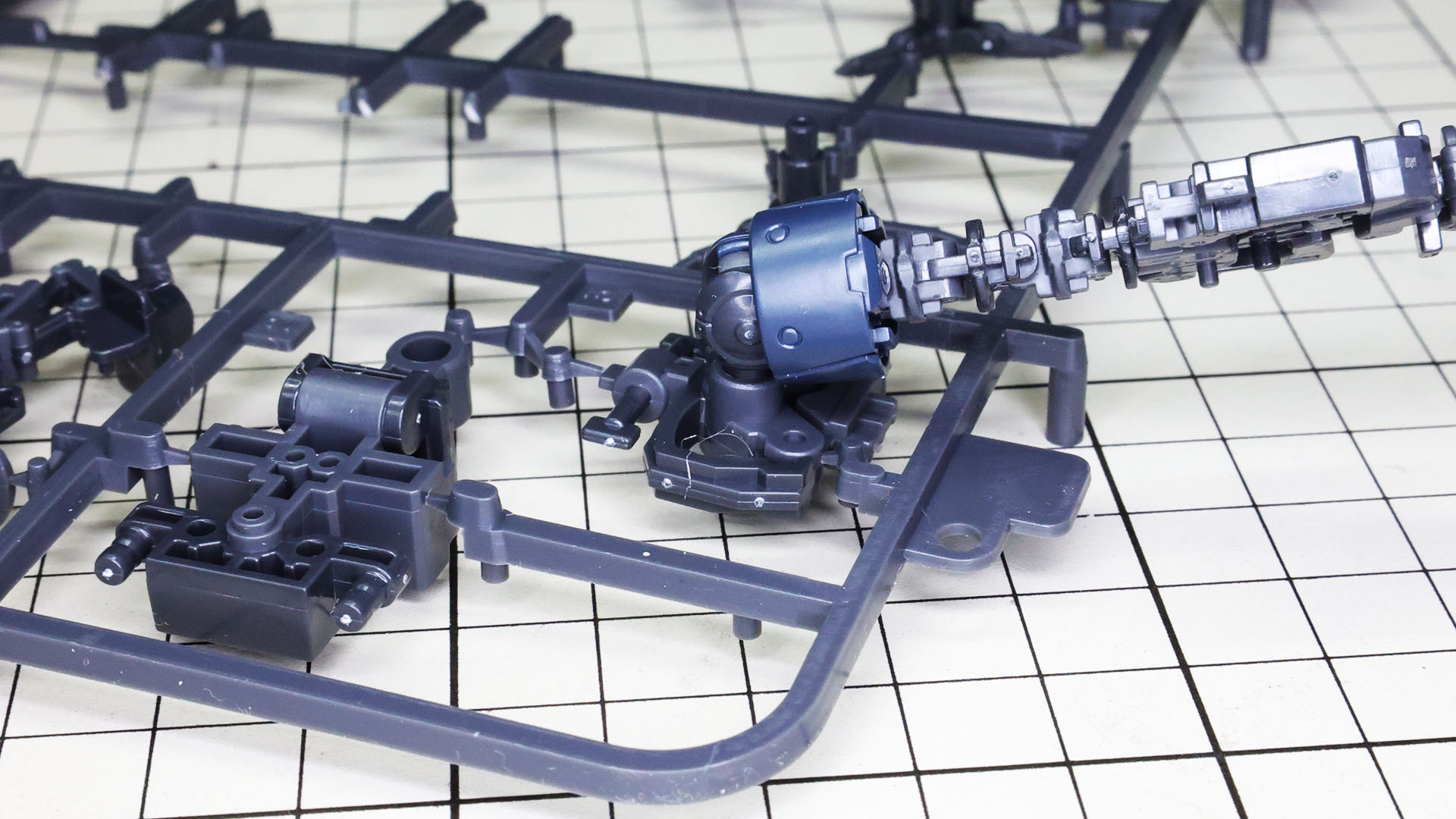 ゆっくり可動させます