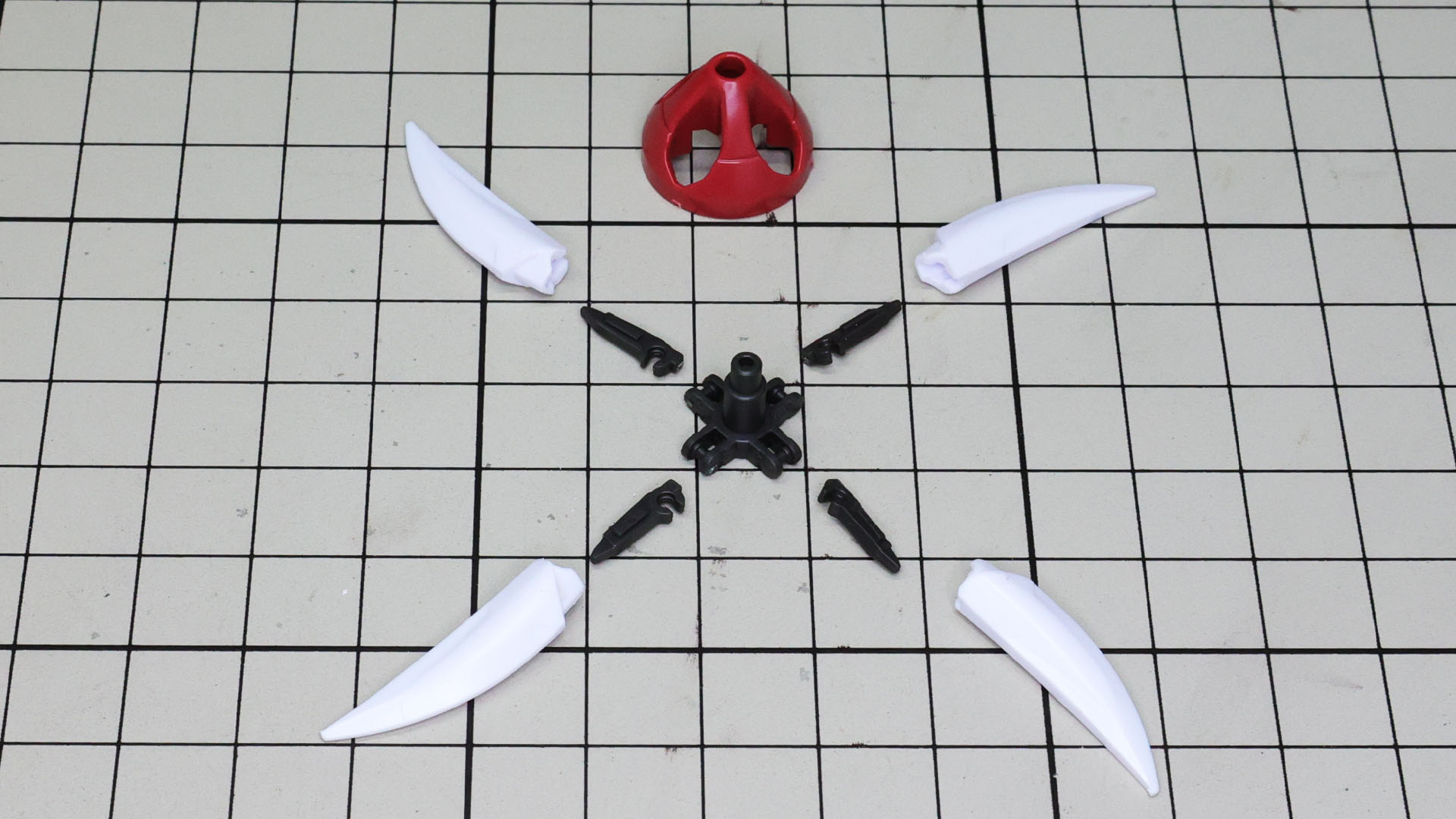 クローを組んでいきます。せっかくなので4本仕様で組んでいきましょう