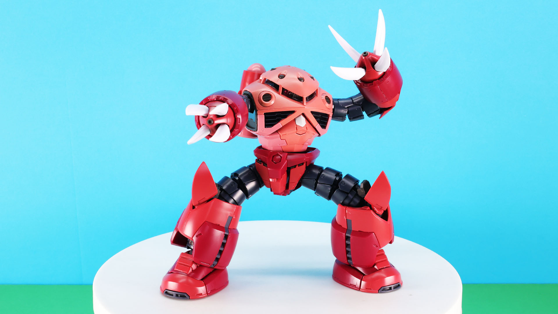 ドズルに左遷されたシャアはキシリアに拾われマッドアングラー部隊に編入。運よくホワイトベースと遭遇しジャブローへと追いまわした