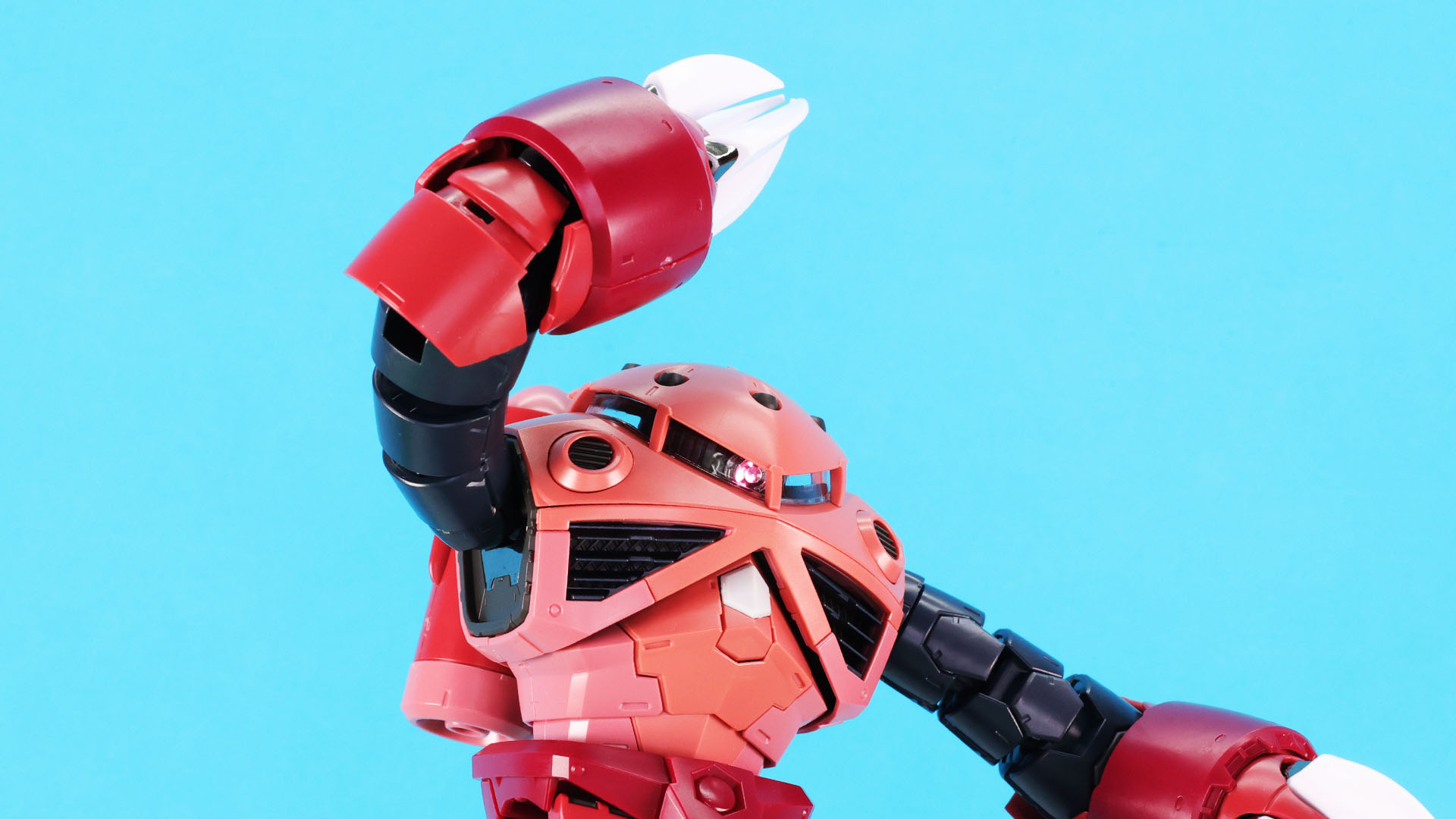 冗談ではないっ！ウッディ大尉のホバークラフトを叩き落とすズゴック