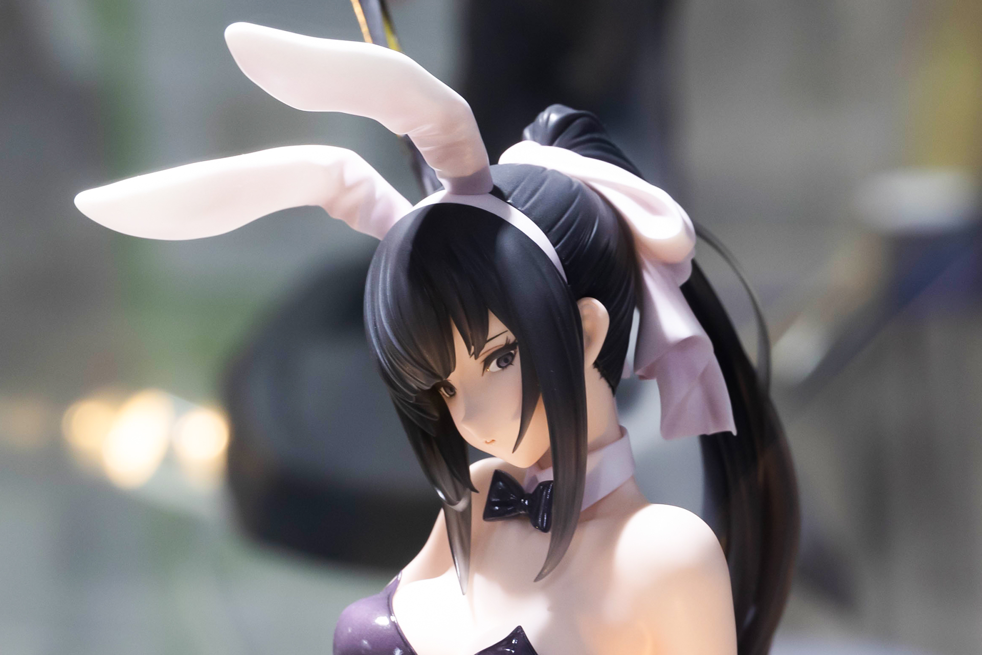 少し角度を変えると、異なる表情が見えてくる