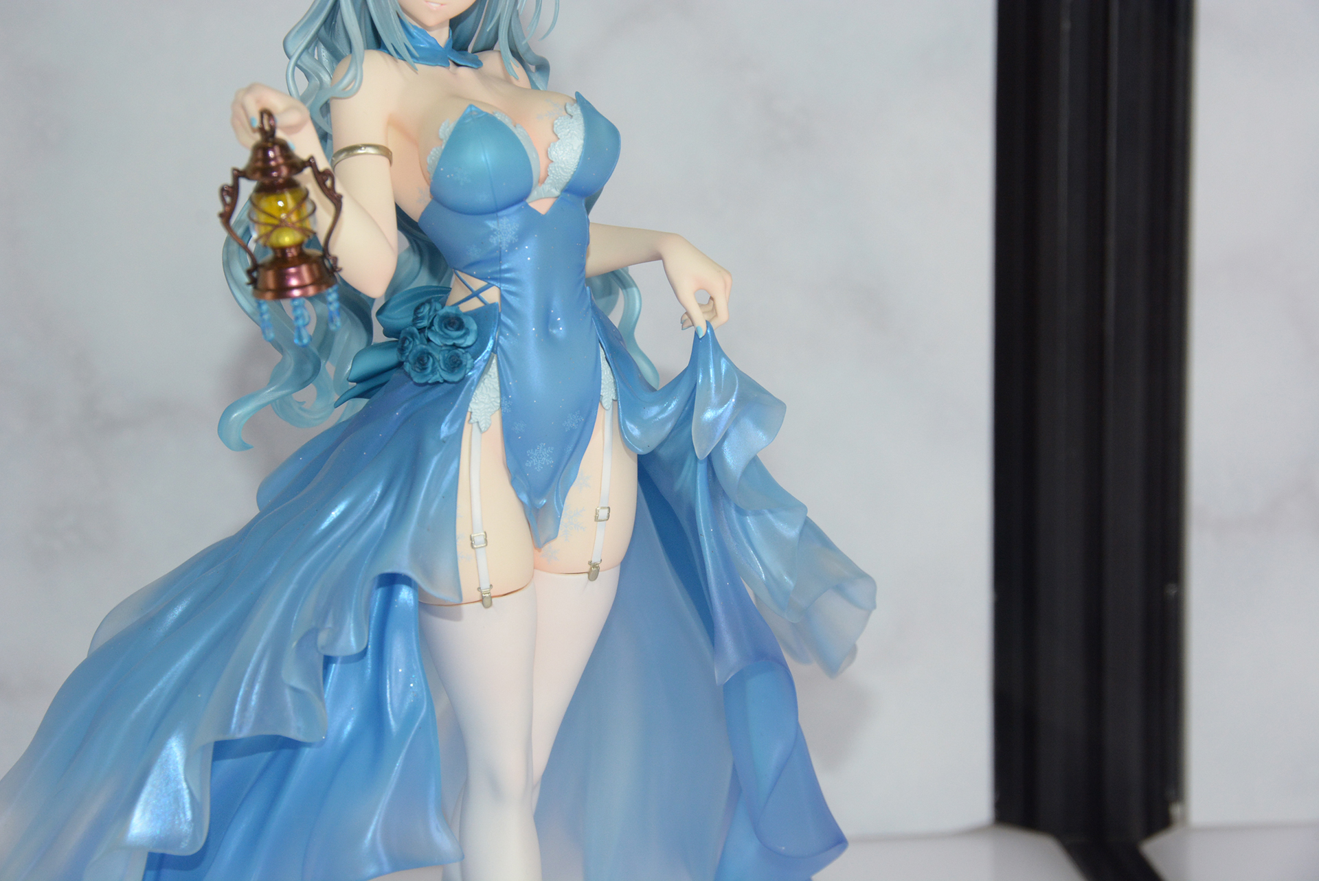 つまんだ指先の表現