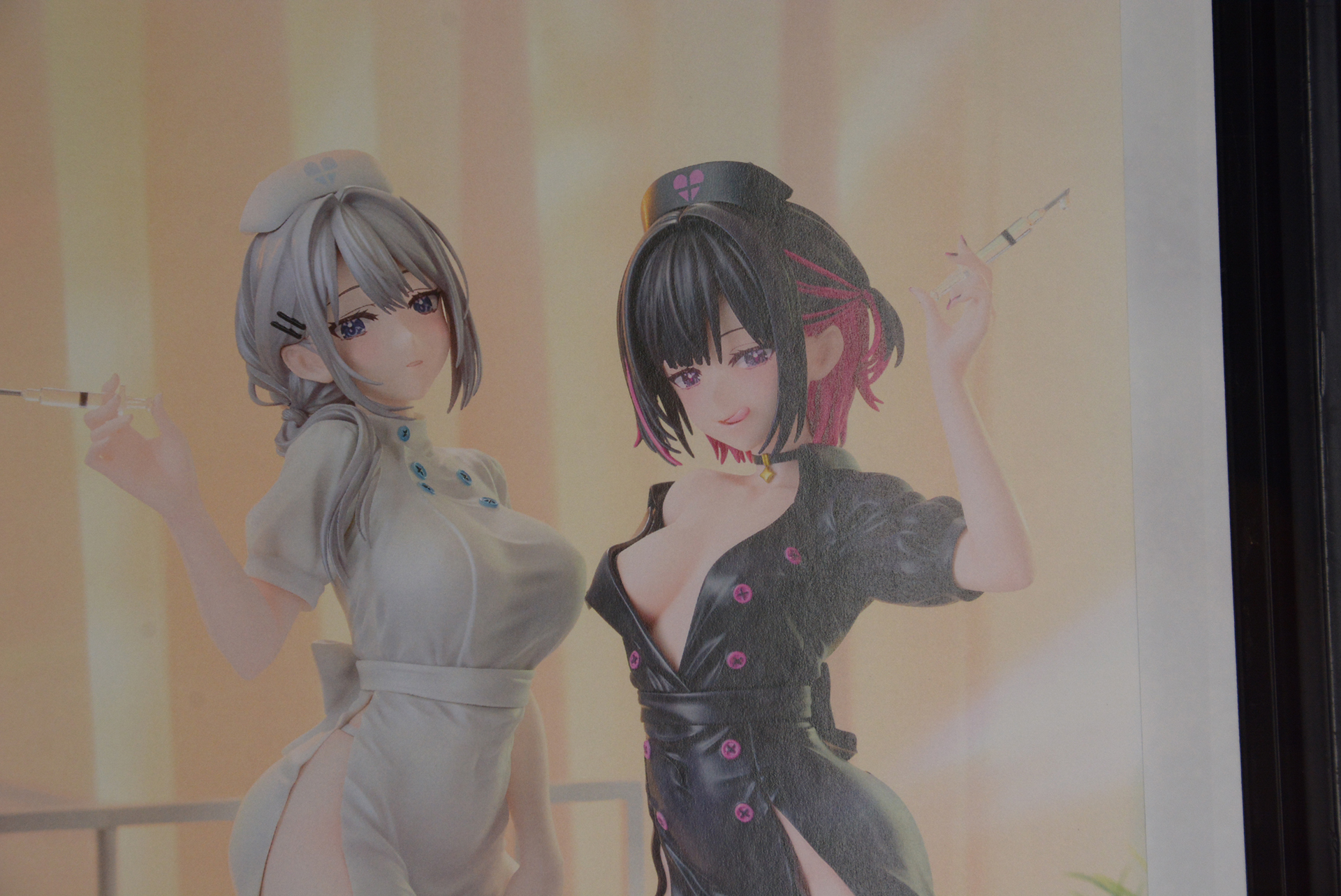 「早乙女 志乃 ナースver. by 千種みのり」、「白雪 恋 ナースver. by 千種みのり」はパネル展示。公式Xで追加情報が出るとのこと