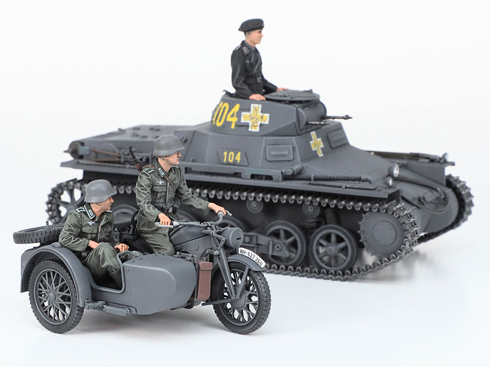 別売りの「1/35ドイツ軍用サイドカーKS600」はI号戦車との組み合わせが最適。第二次世界大戦初期の情景シーンを手軽に再現できる。