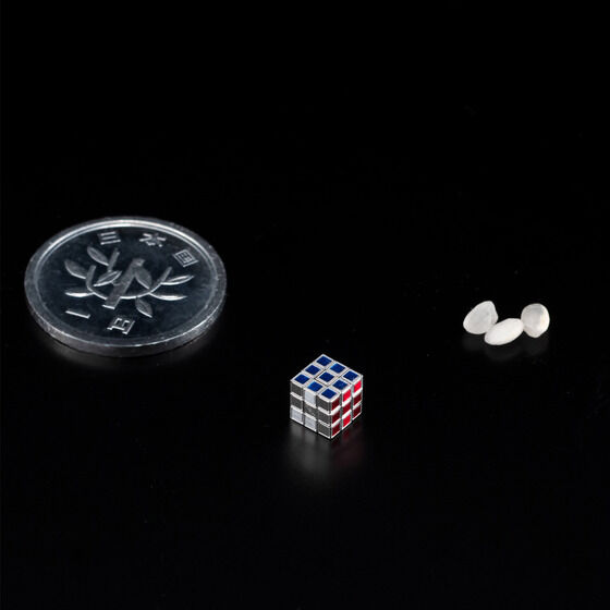 「究極最小ルービックキューブ -0.50cm 超精密金属製-」