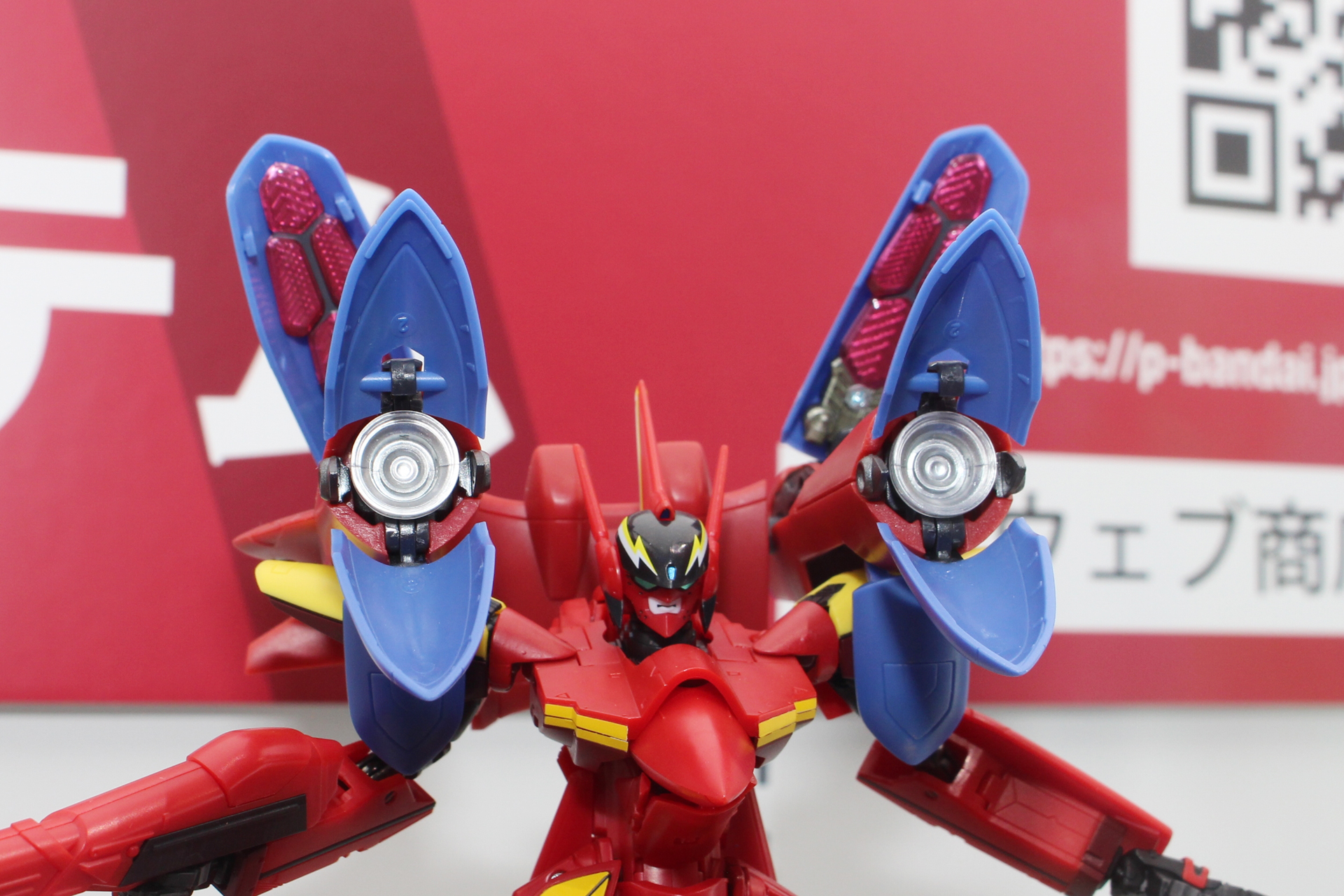 ファン待望のサウンドブースターを装備した状態。ファイヤーバルキリーは別売りとなる