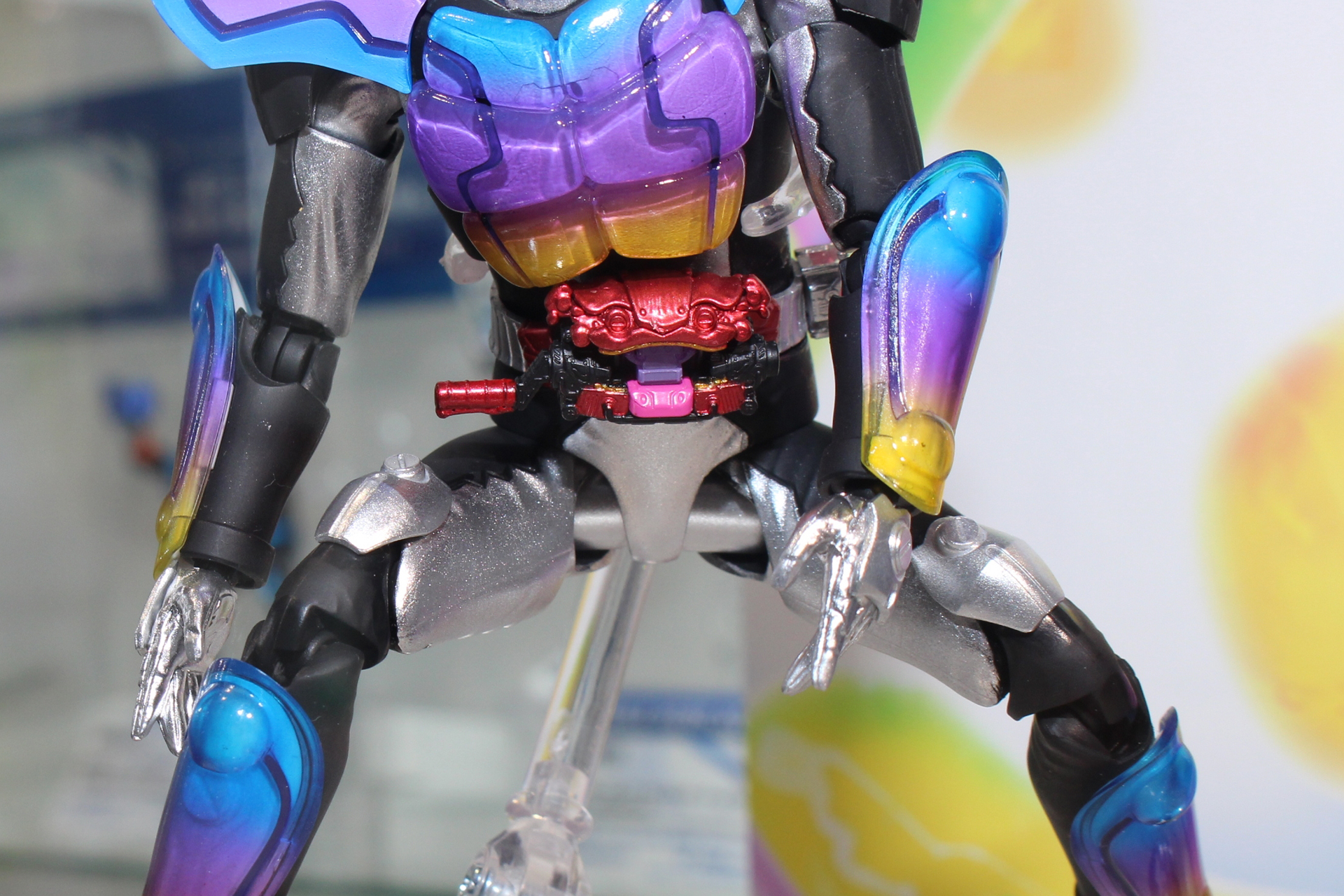 ベルトではなくショウマの身体の一部であるガヴ。ガヴドル（ハンドル）は回転する