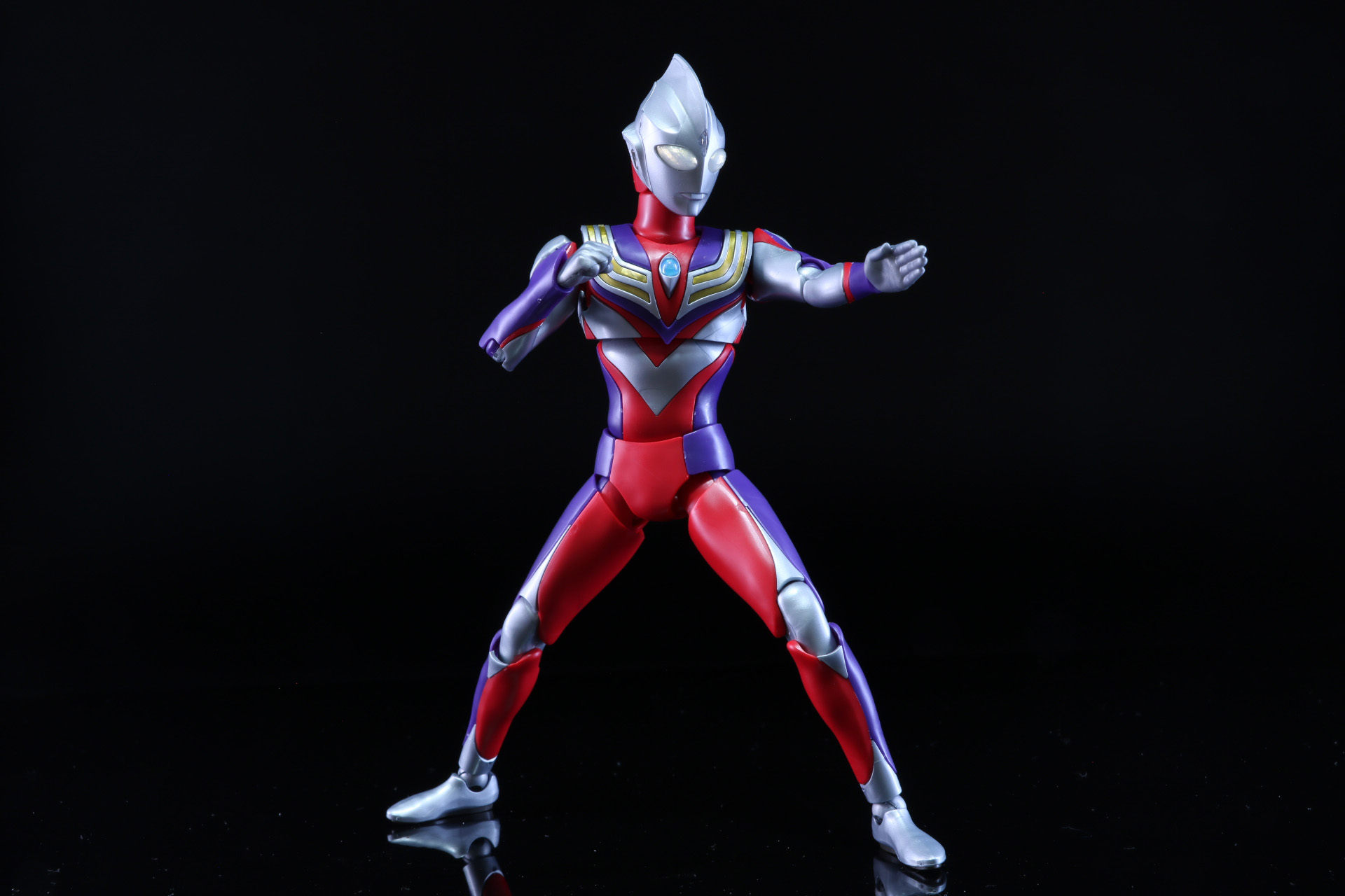 構えて臨戦態勢