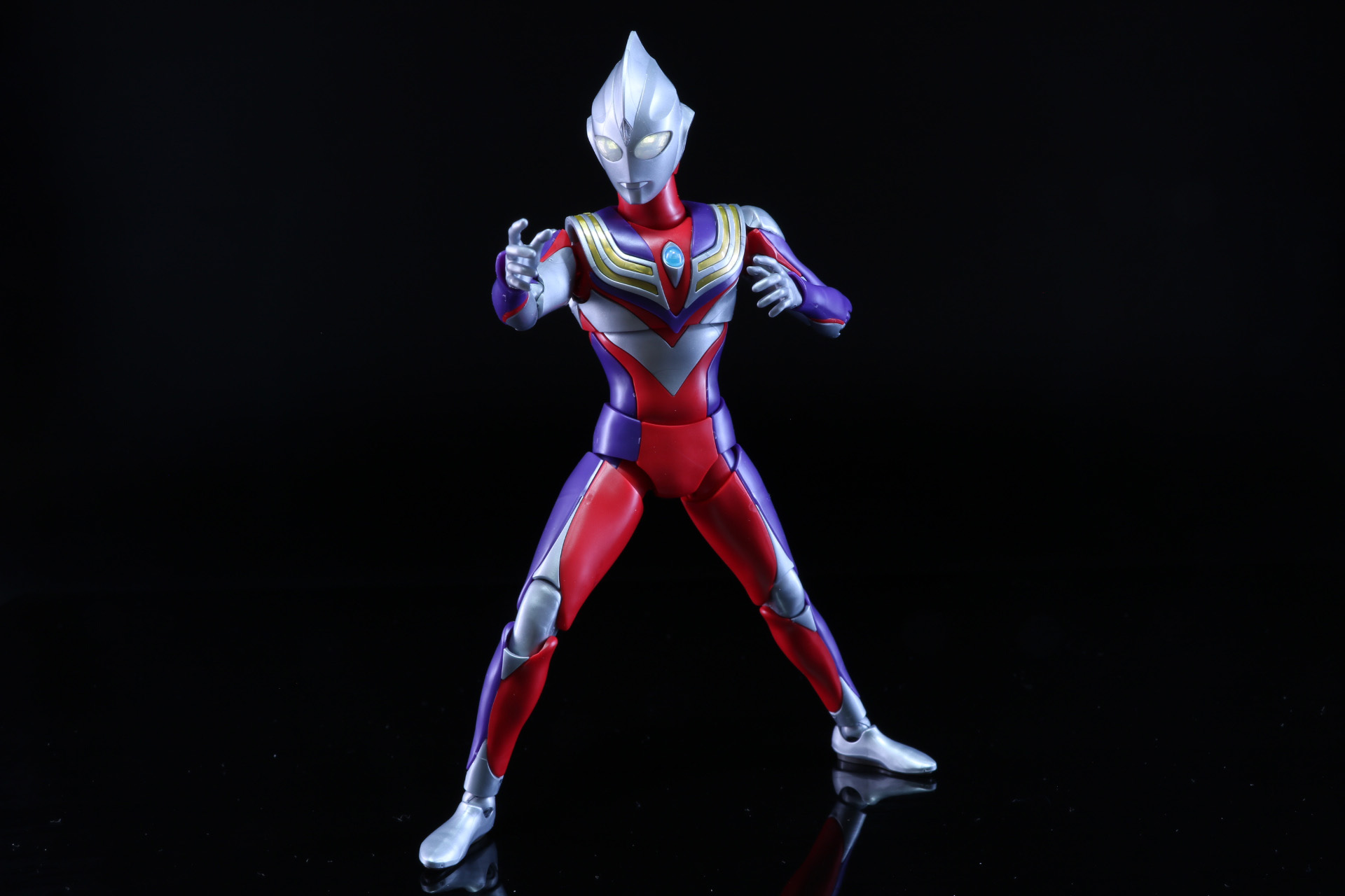 膝立ちポーズも表現可能