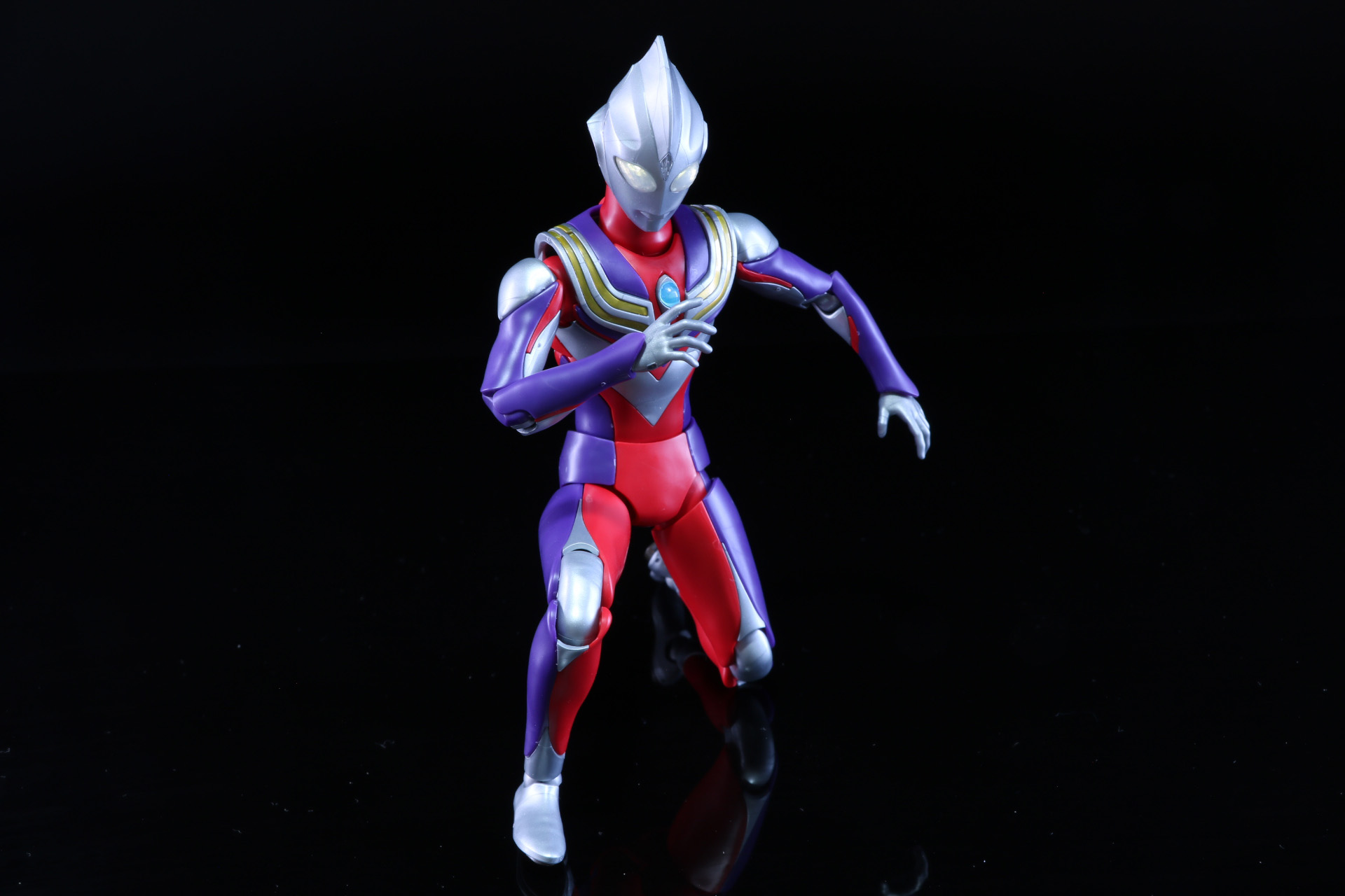 膝立ちポーズも表現可能