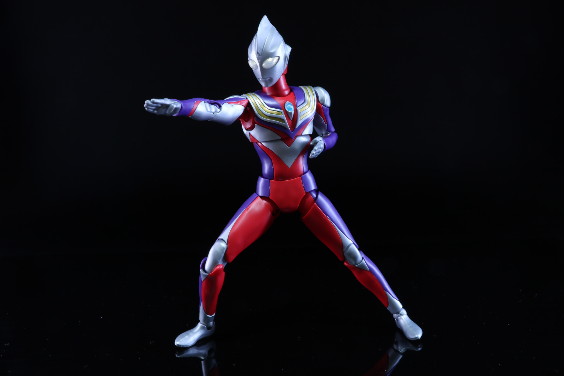 ハンドスラッシュのポーズ